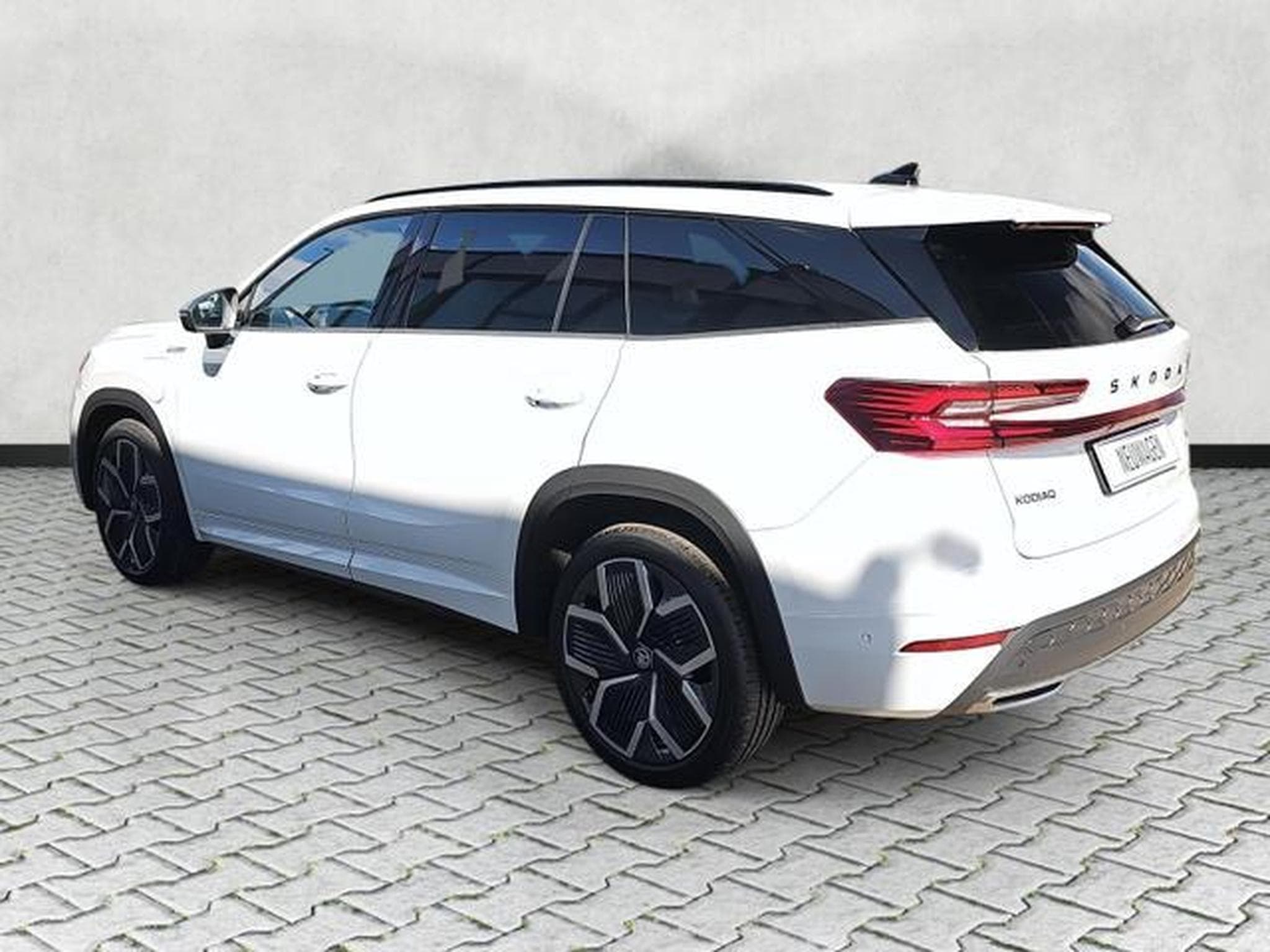 Skoda Kodiaq 1.5 TSI iV 150 kW Sportline (2026) - Foto 5