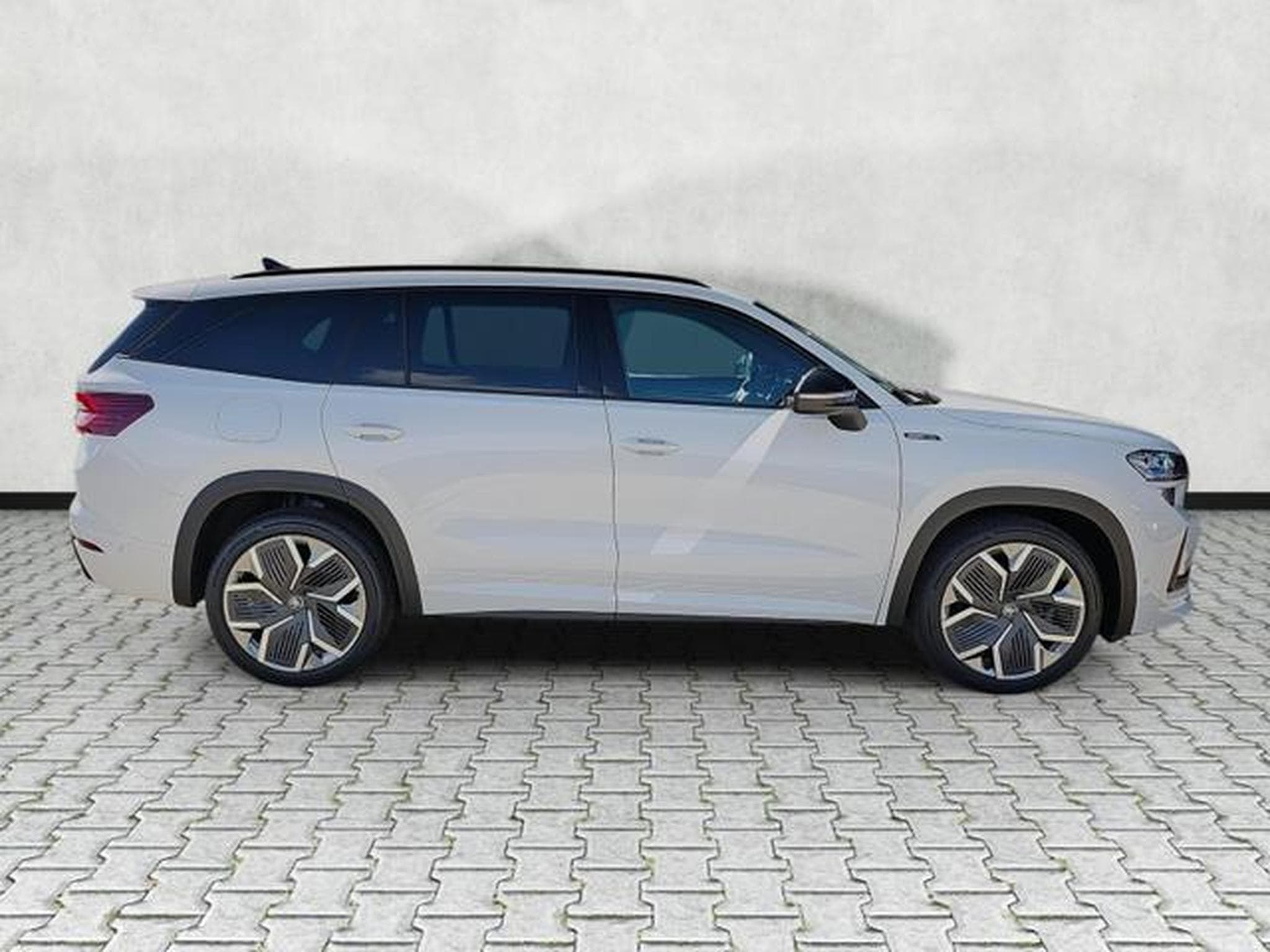 Skoda Kodiaq 1.5 TSI iV 150 kW Sportline (2026) - Foto 8