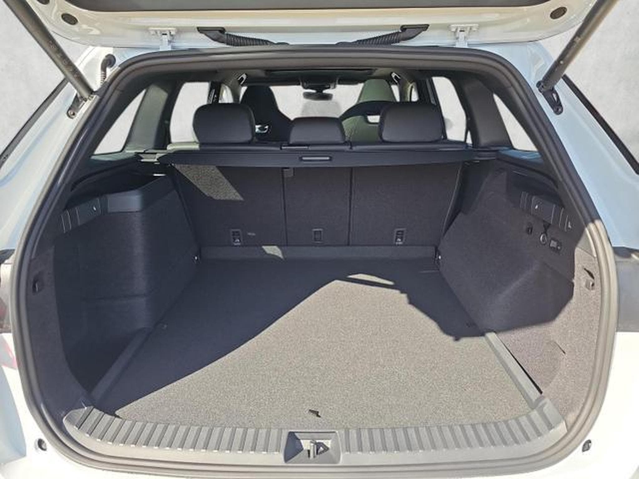 Skoda Kodiaq 1.5 TSI iV 150 kW Sportline (2026) - Foto 14