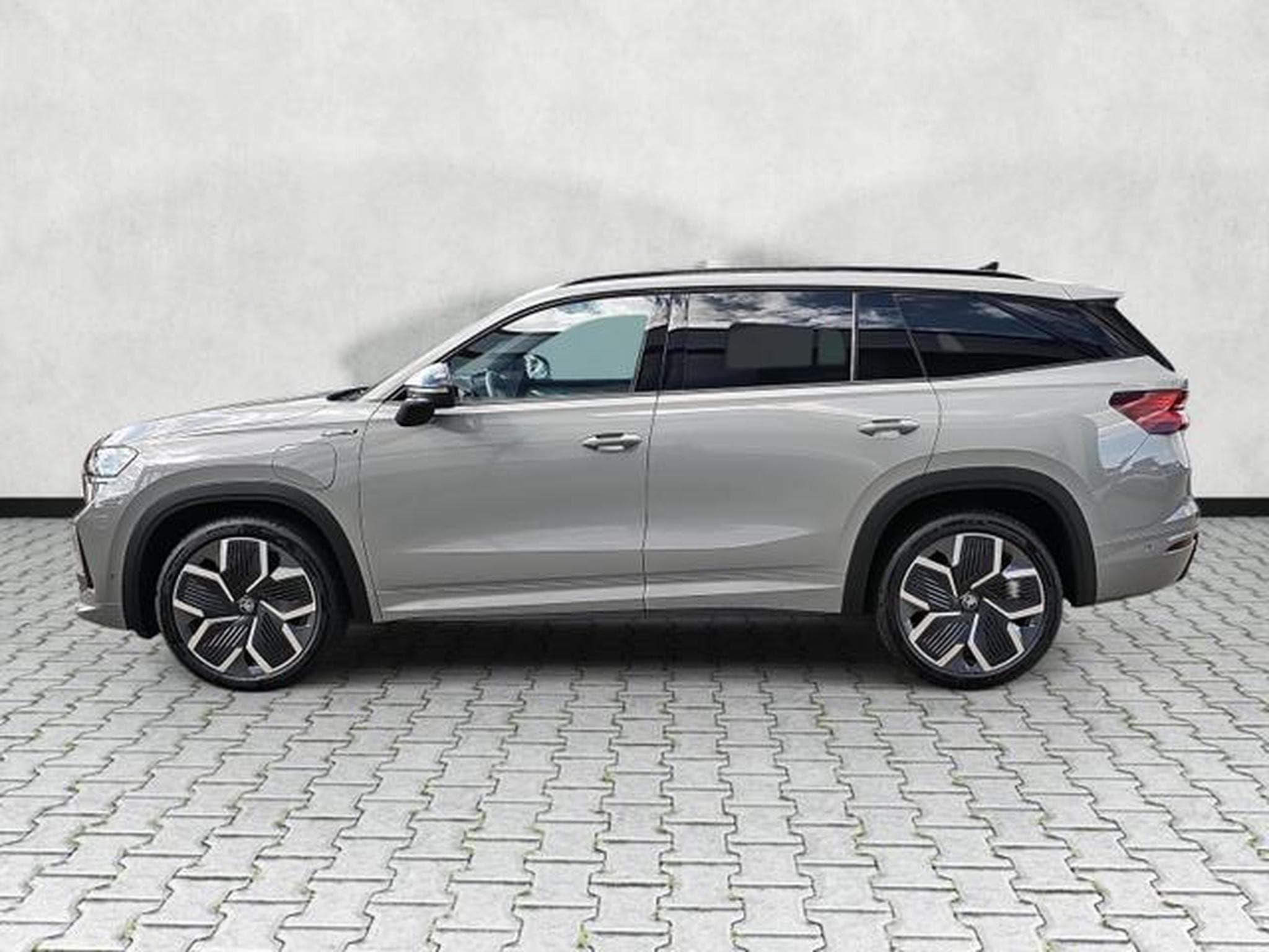 Skoda Kodiaq 1.5 TSI iV 150 kW Sportline (2026) - Foto 4