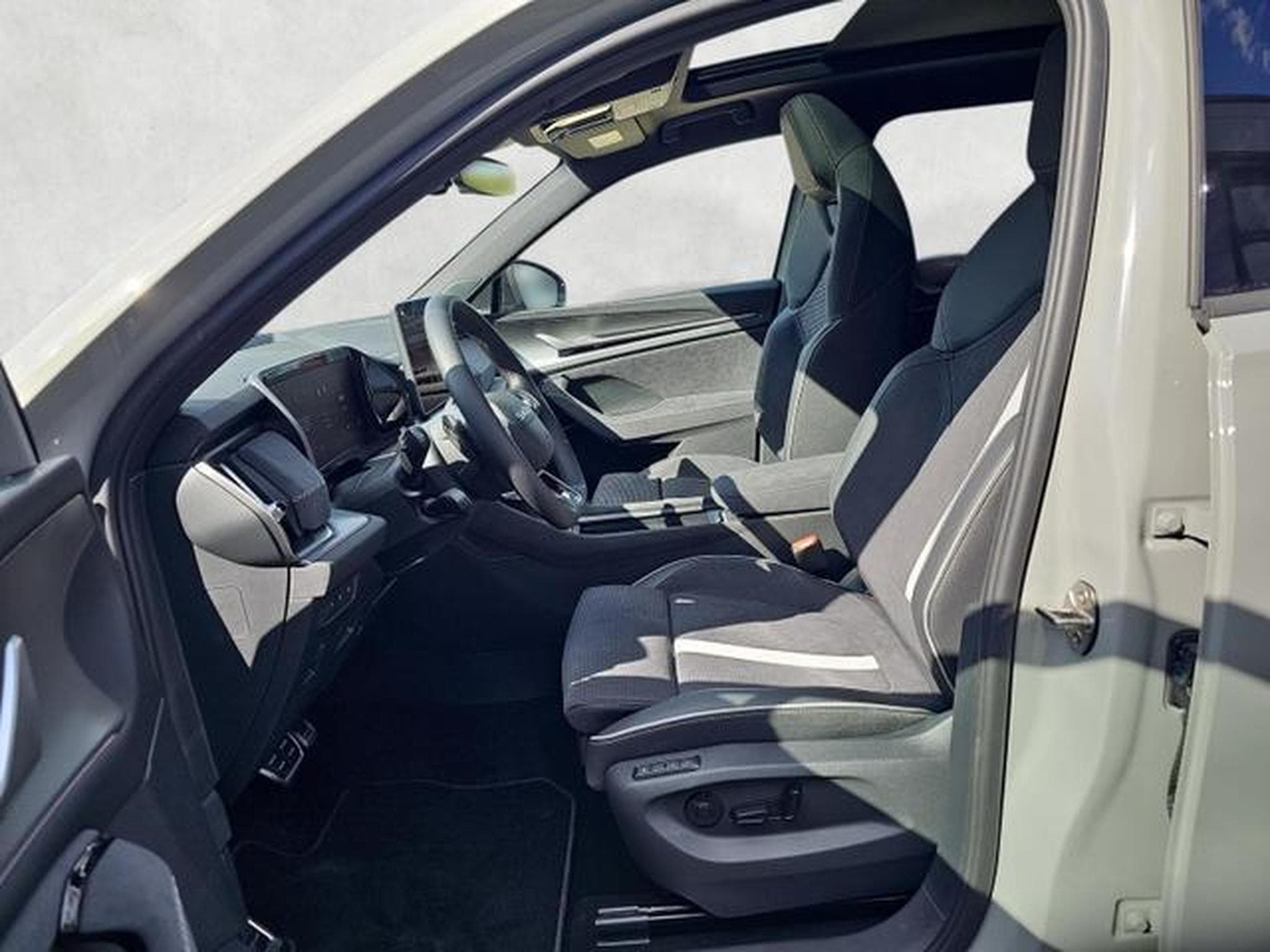 Skoda Kodiaq 1.5 TSI iV 150 kW Sportline (2026) - Foto 9