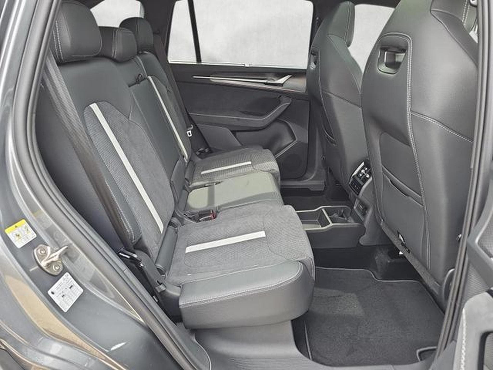 Skoda Kodiaq 1.5 TSI iV 150 kW Sportline (2026) - Foto 13
