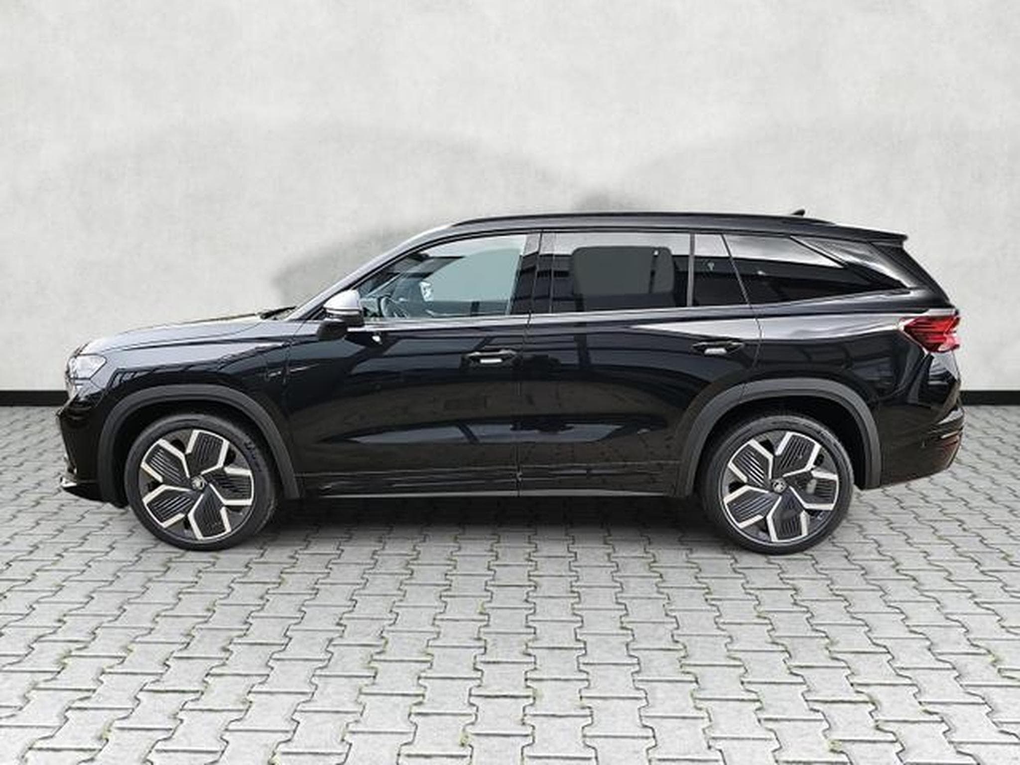 Skoda Kodiaq 1.5 TSI iV 150 kW Sportline (2026) - Foto 4