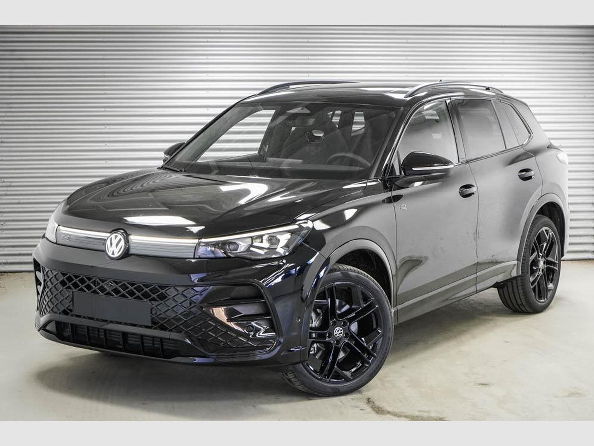VW Tiguan 2,0 TDI DSG (2025) - Photo 1