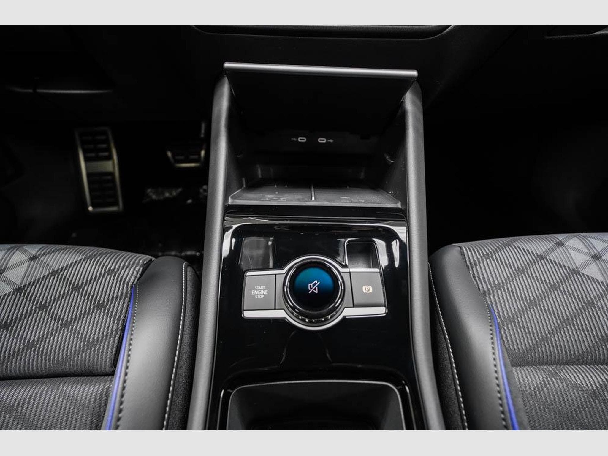 VW Tiguan 2,0 TDI DSG (2025) - Photo 13