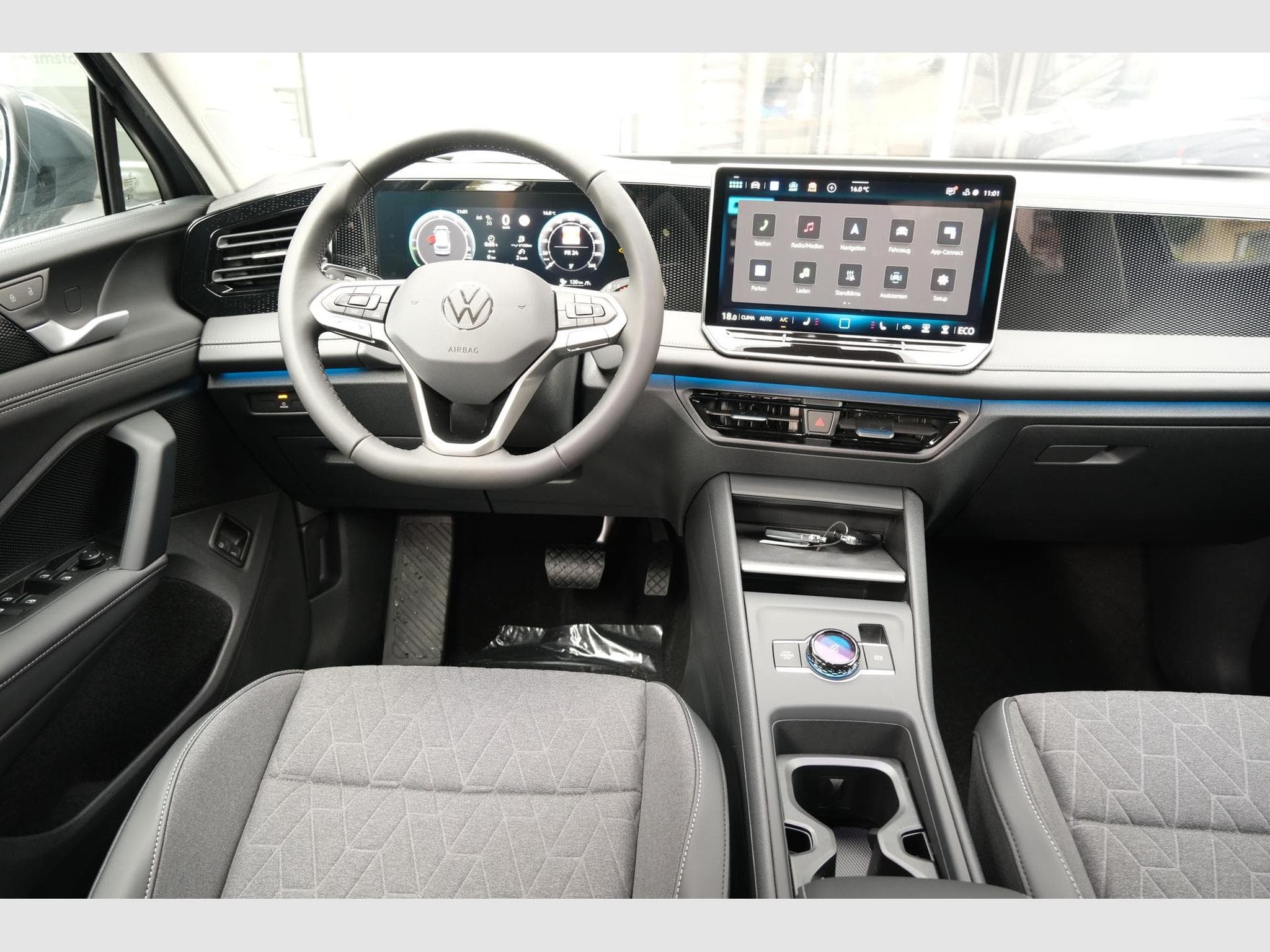 VW Tiguan eHybrid Life DCC (2026) - Foto 9