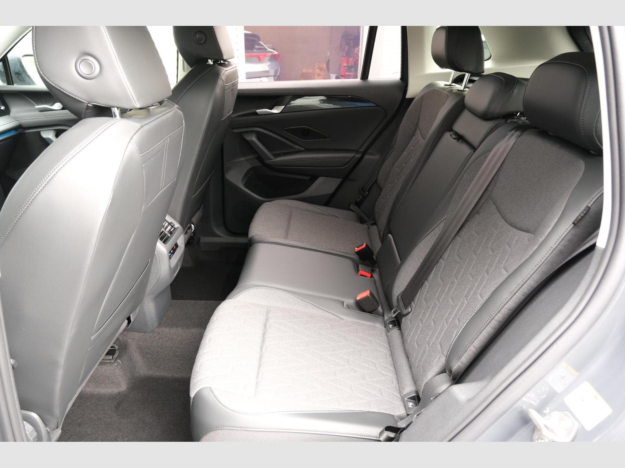 VW Tiguan eHybrid Life DCC (2026) - Foto 8