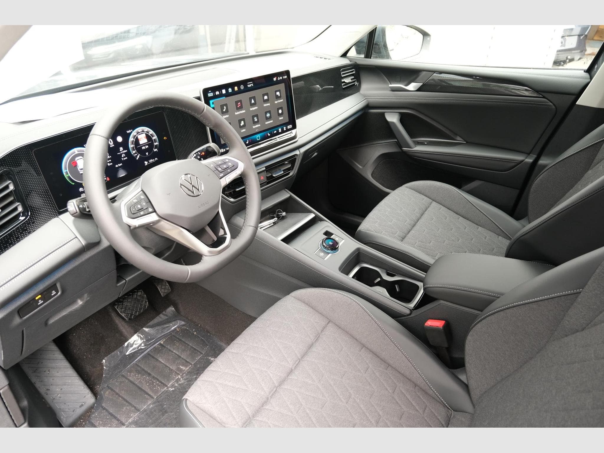 VW Tiguan eHybrid Life DCC (2026) - Foto 11