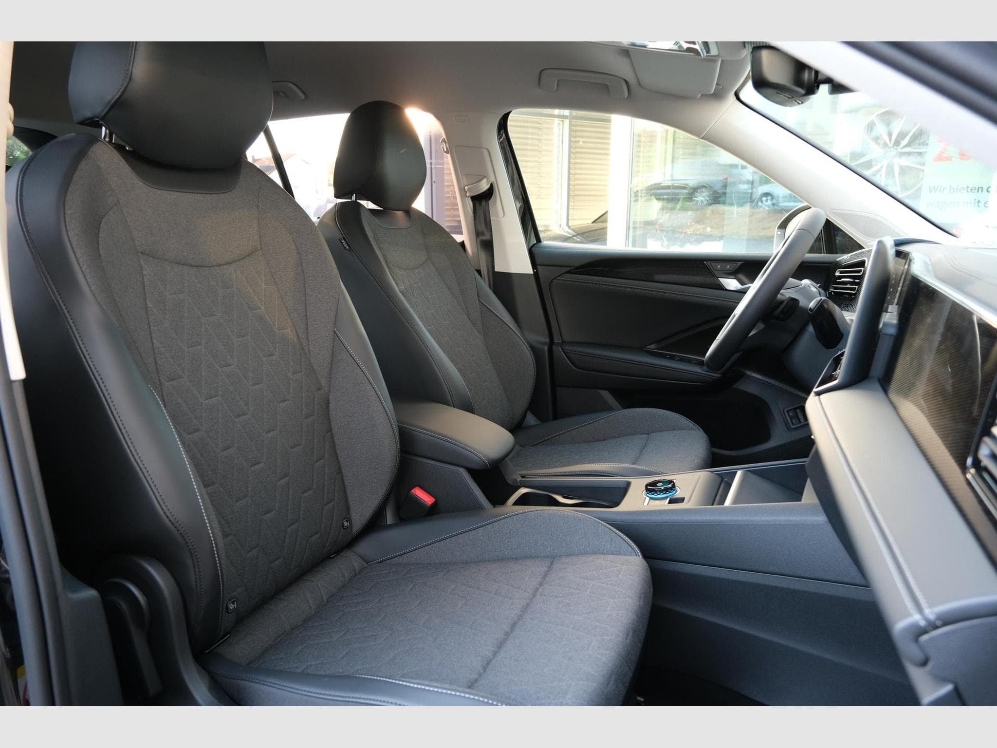 VW Tiguan eHybrid Life DCC (2026) - Foto 22