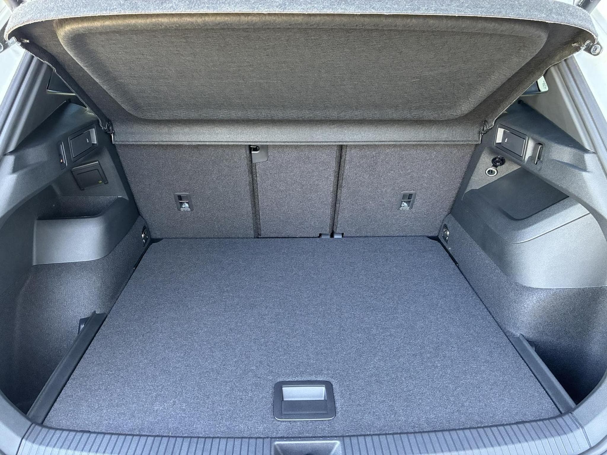 VW Tiguan 2.0 TDI 110 kW R-Line (2026) - Foto 9