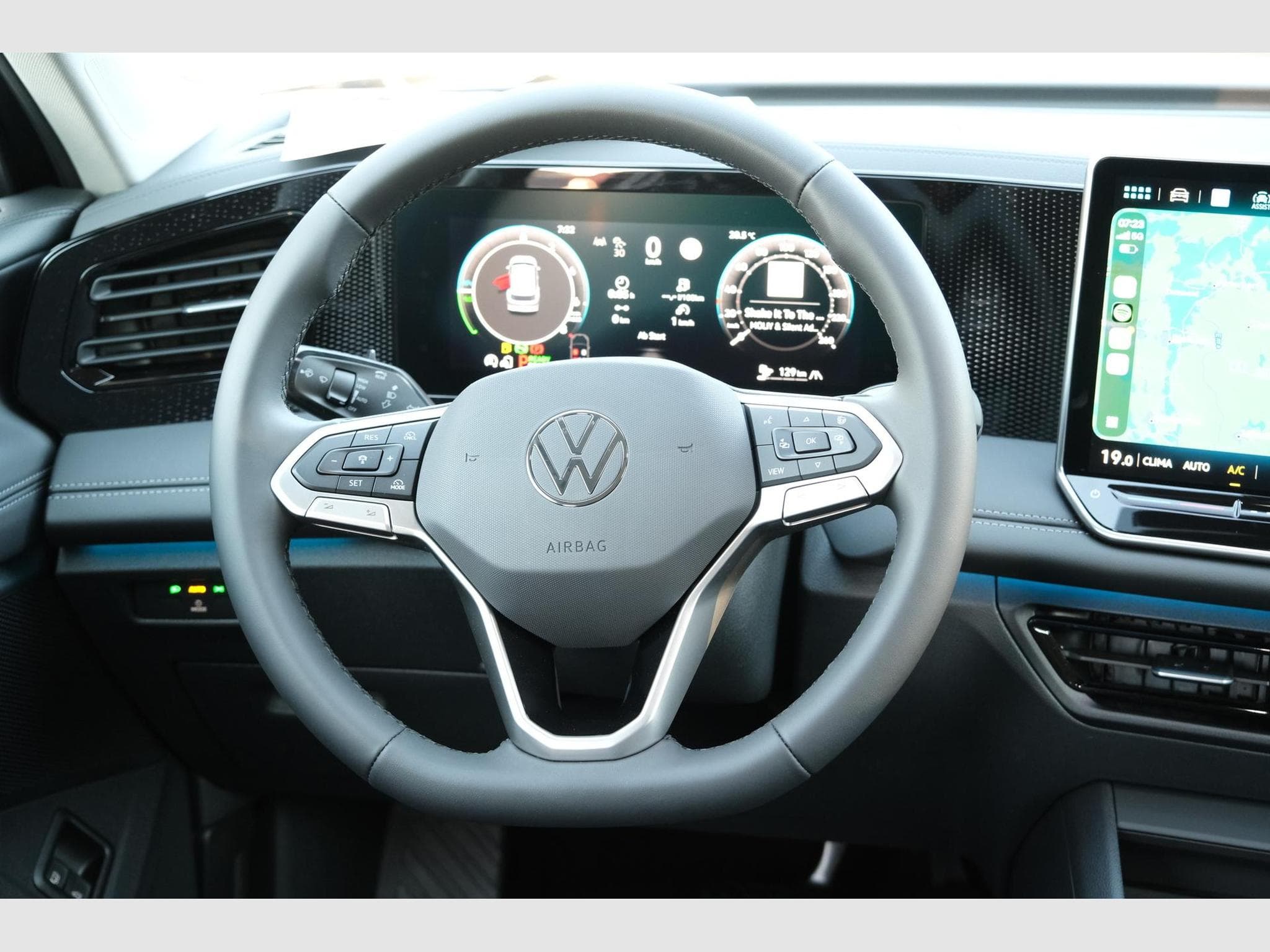 VW Tiguan eHybrid Life DCC (2026) - Foto 11