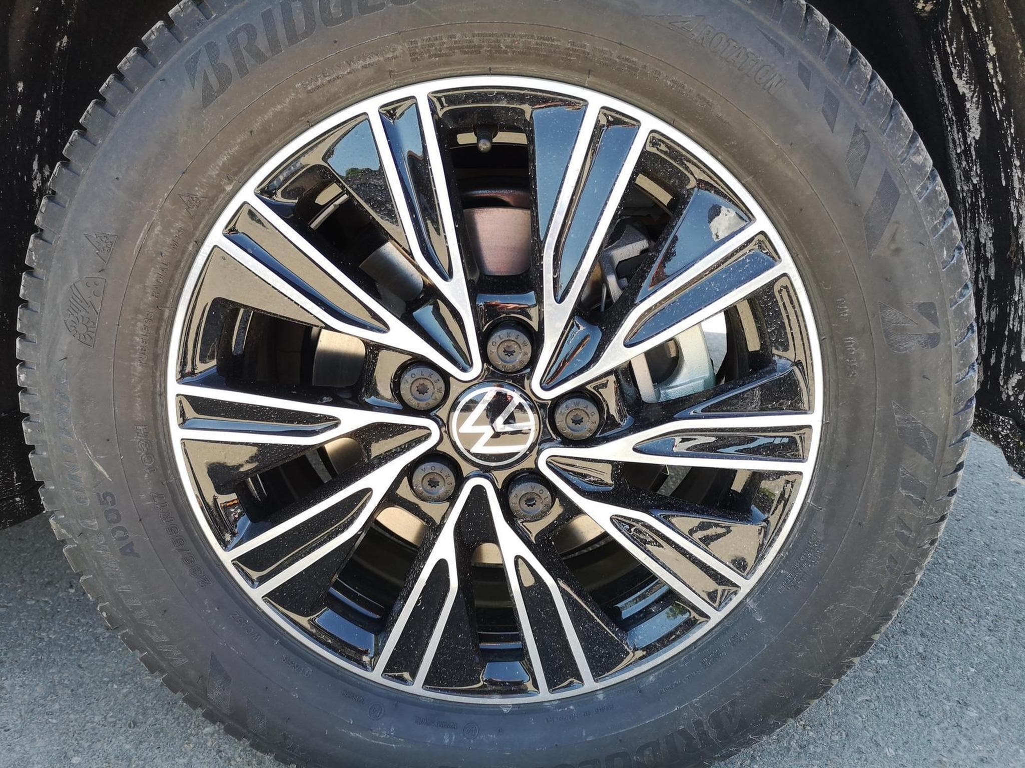 VW T7 2,0TDI DSG Lite (2026) - Photo 3