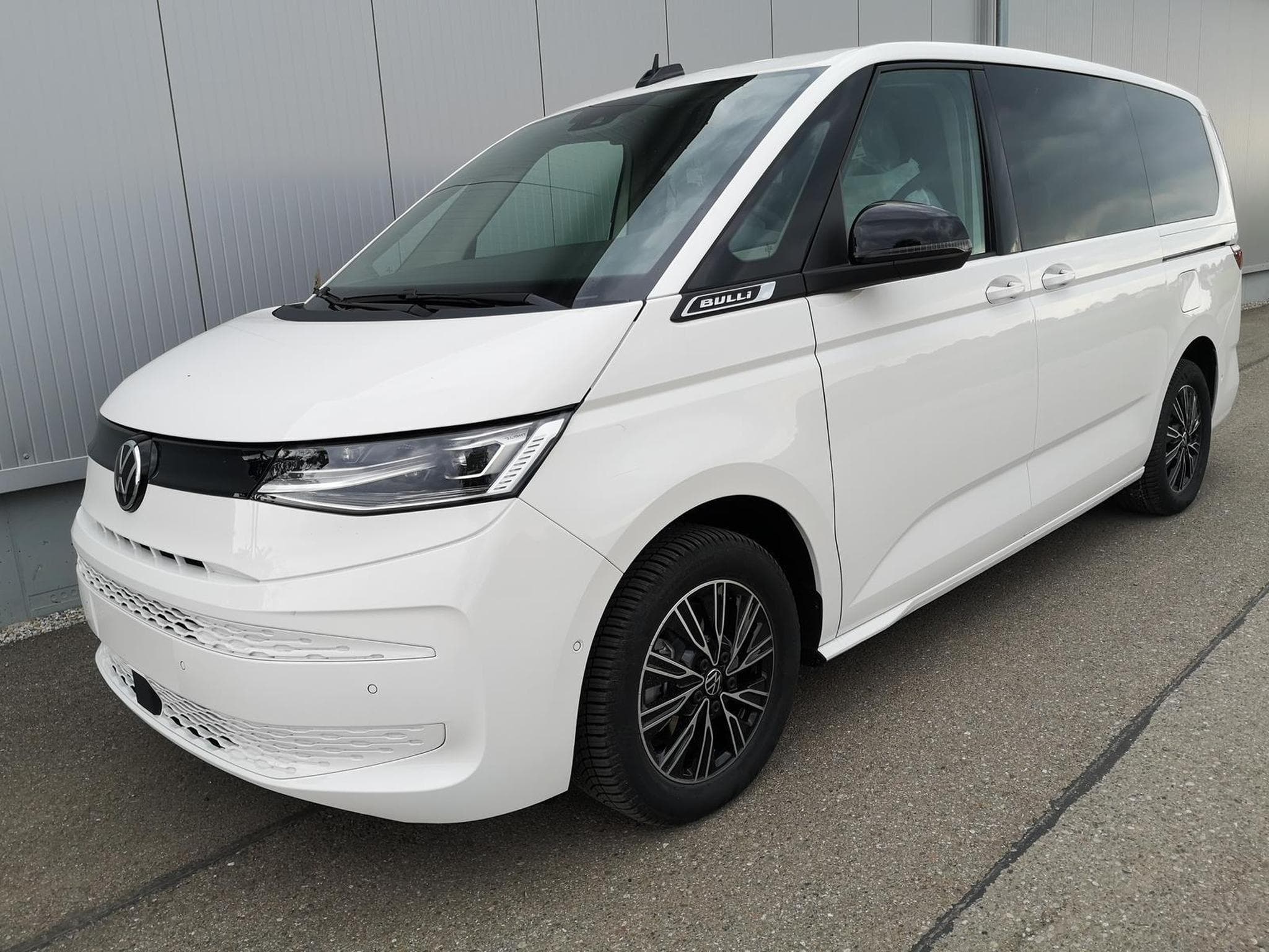 VW T7 2,0TDI DSG Lite (2026) - Photo 1