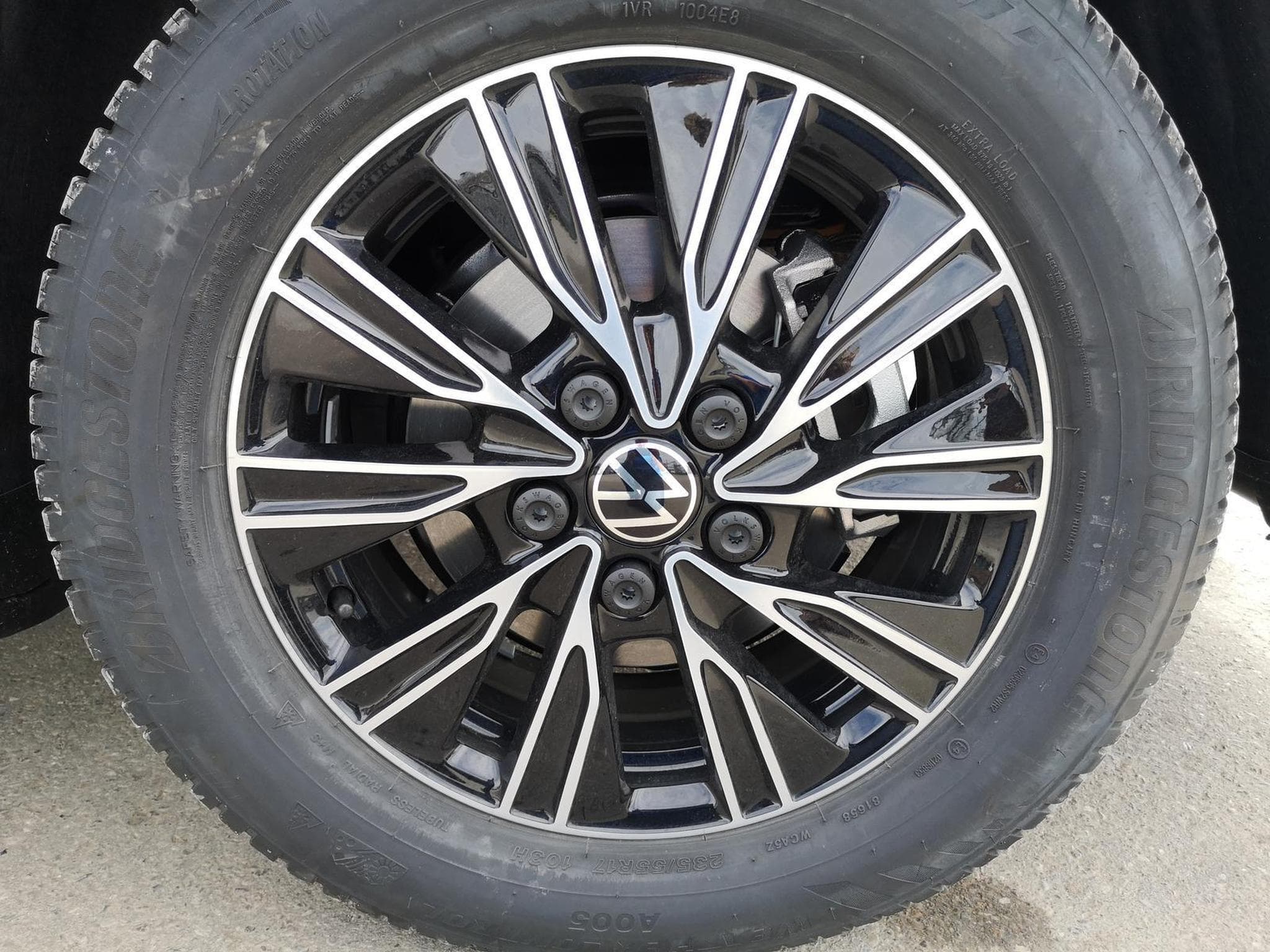 VW T7 2,0TDI DSG Premium (2026) - Photo 1