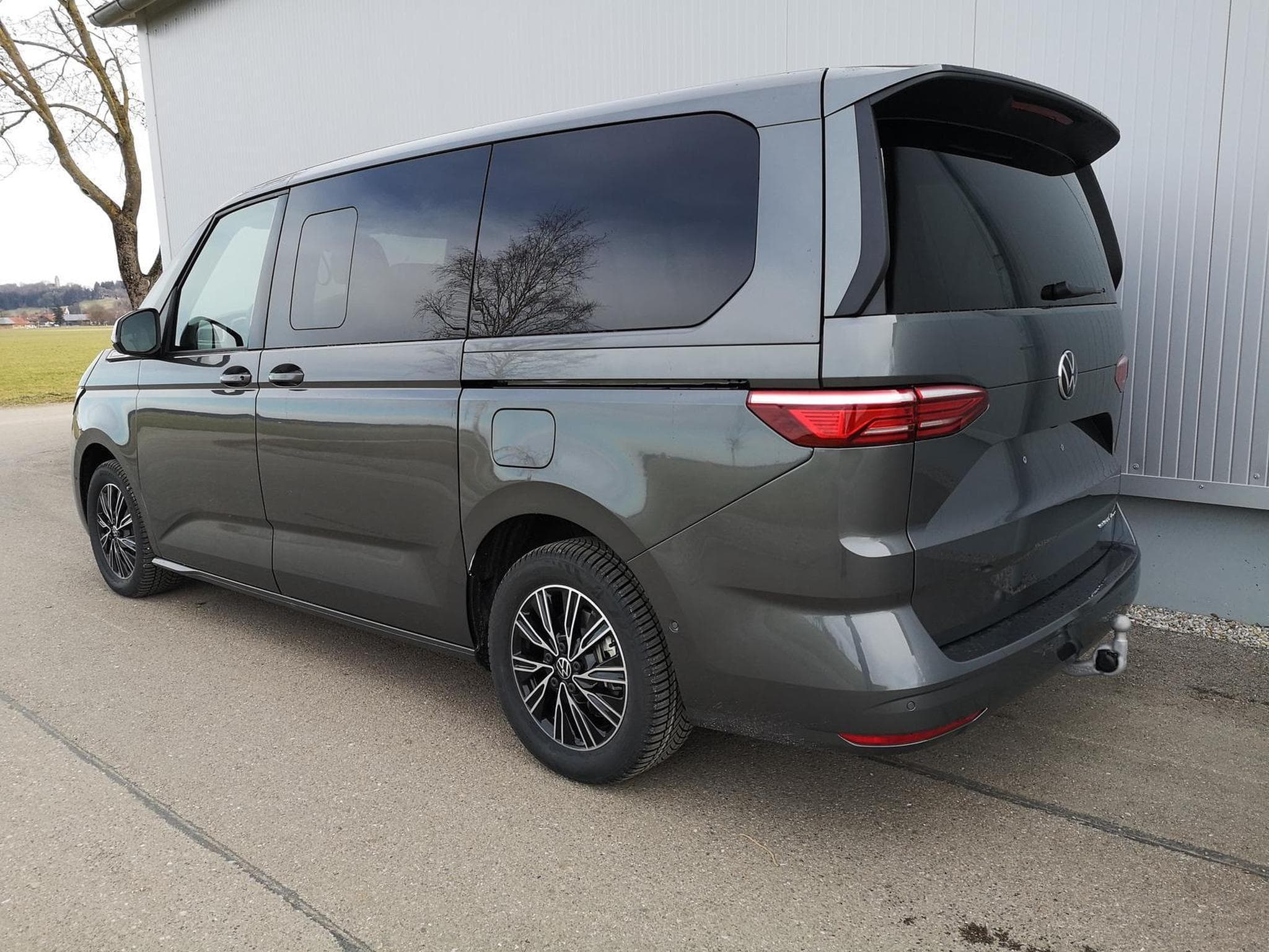 VW T7 2,0TDI DSG Premium (2026) - Photo 2