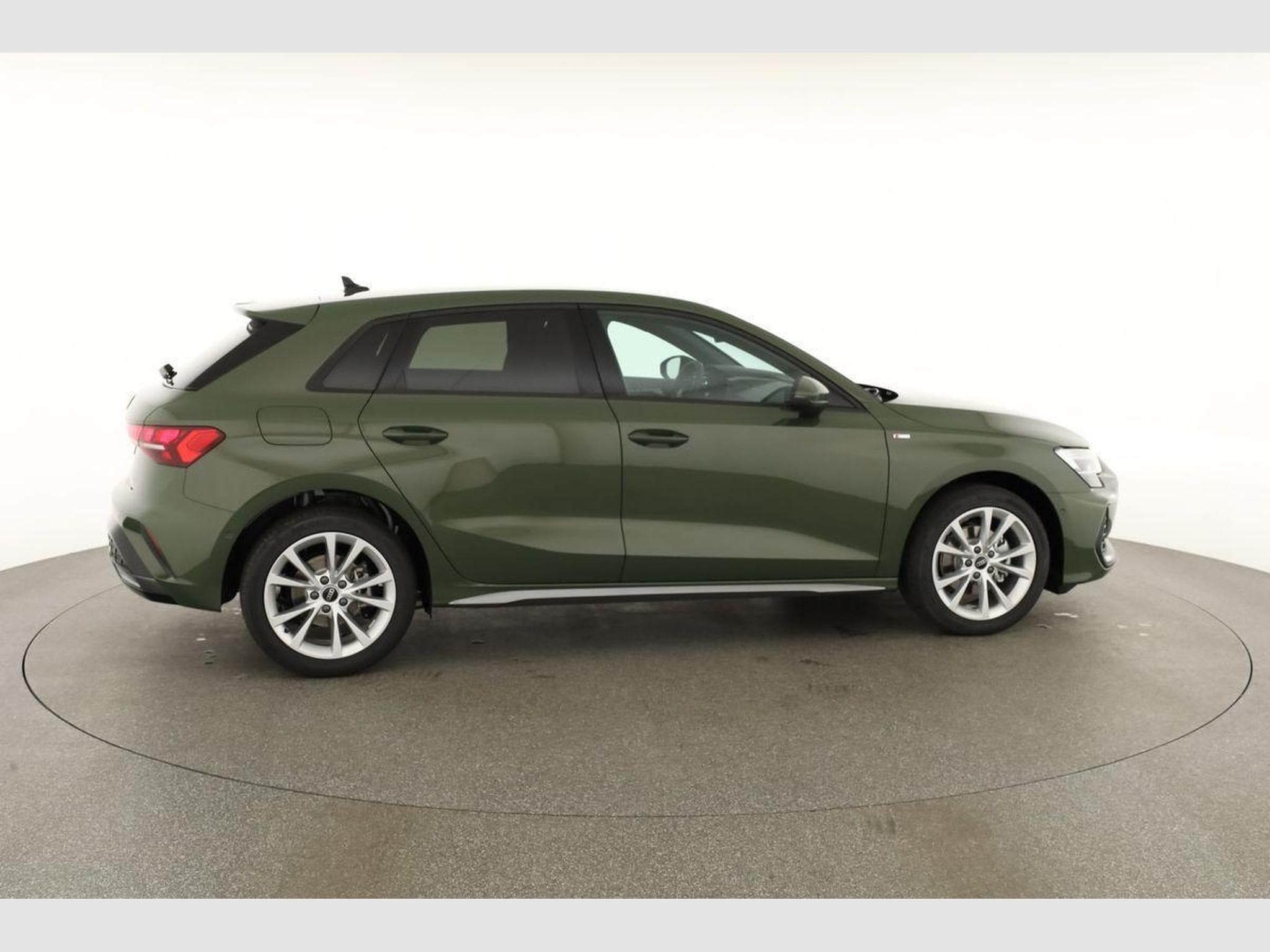 Audi A3 Sportback TFSI 110 kW S line (2026) - Photo 21