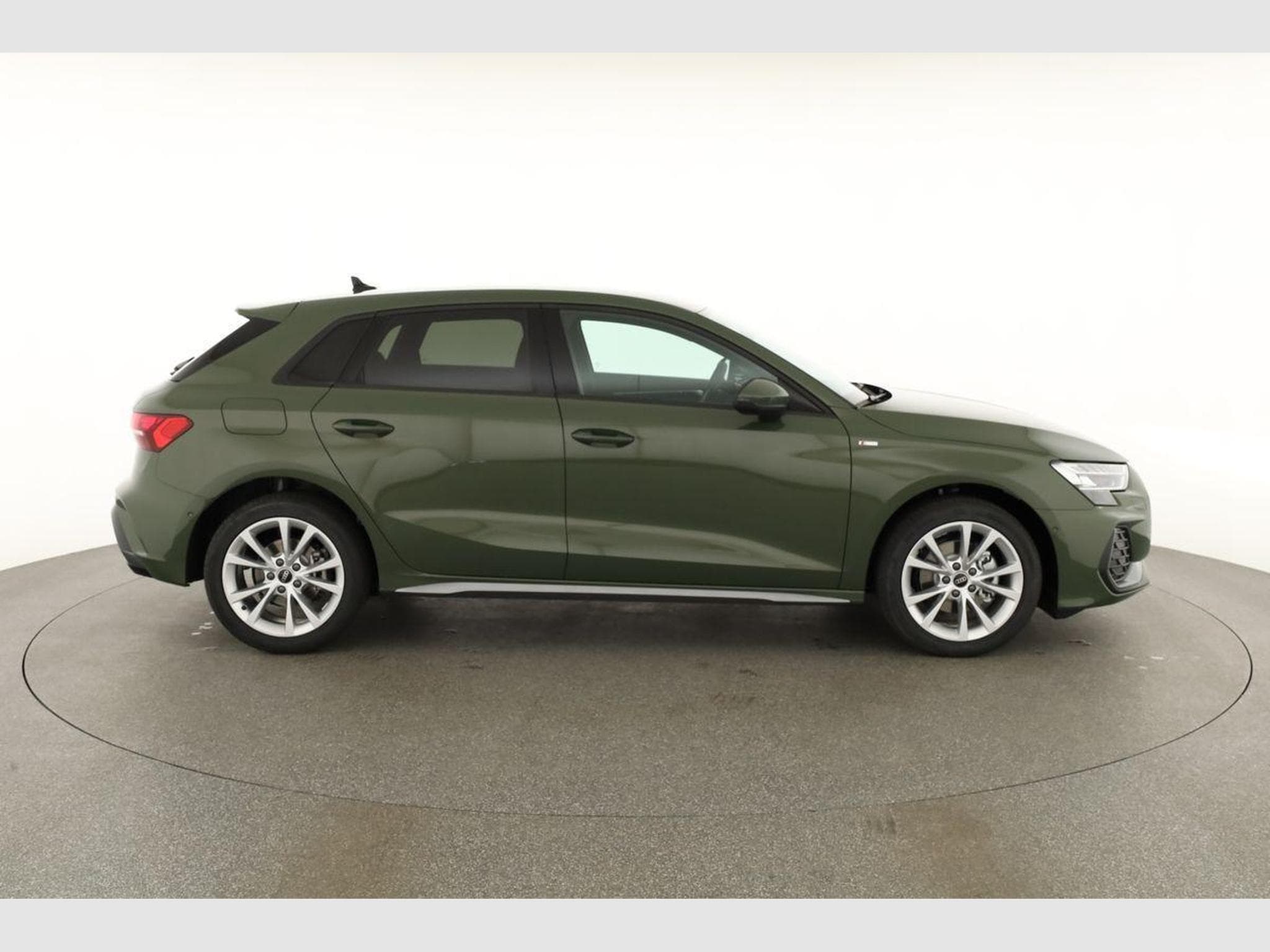 Audi A3 Sportback TFSI 110 kW S line (2026) - Photo 22