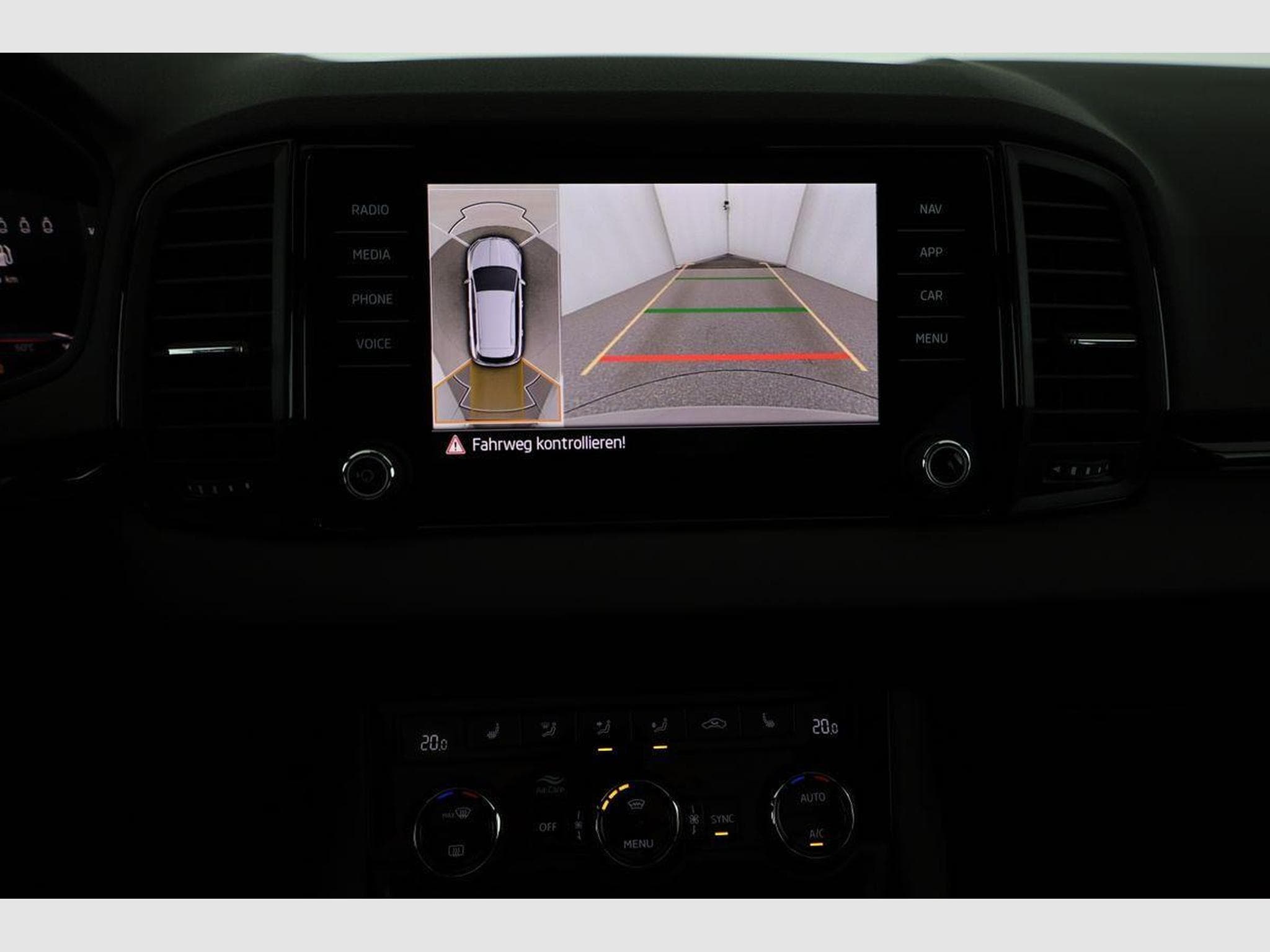 Skoda Karoq Sportline (2026) - Photo 6
