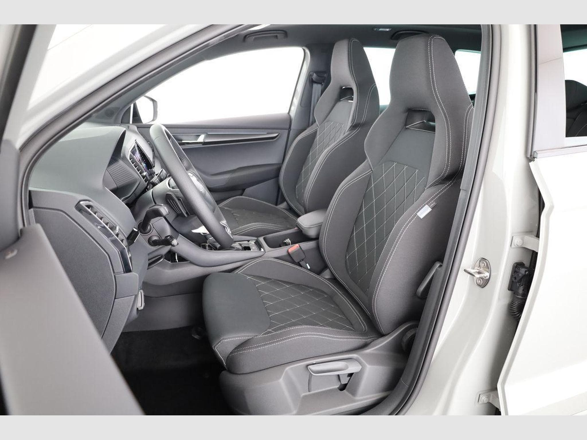 Skoda Karoq Sportline (2026) - Photo 12