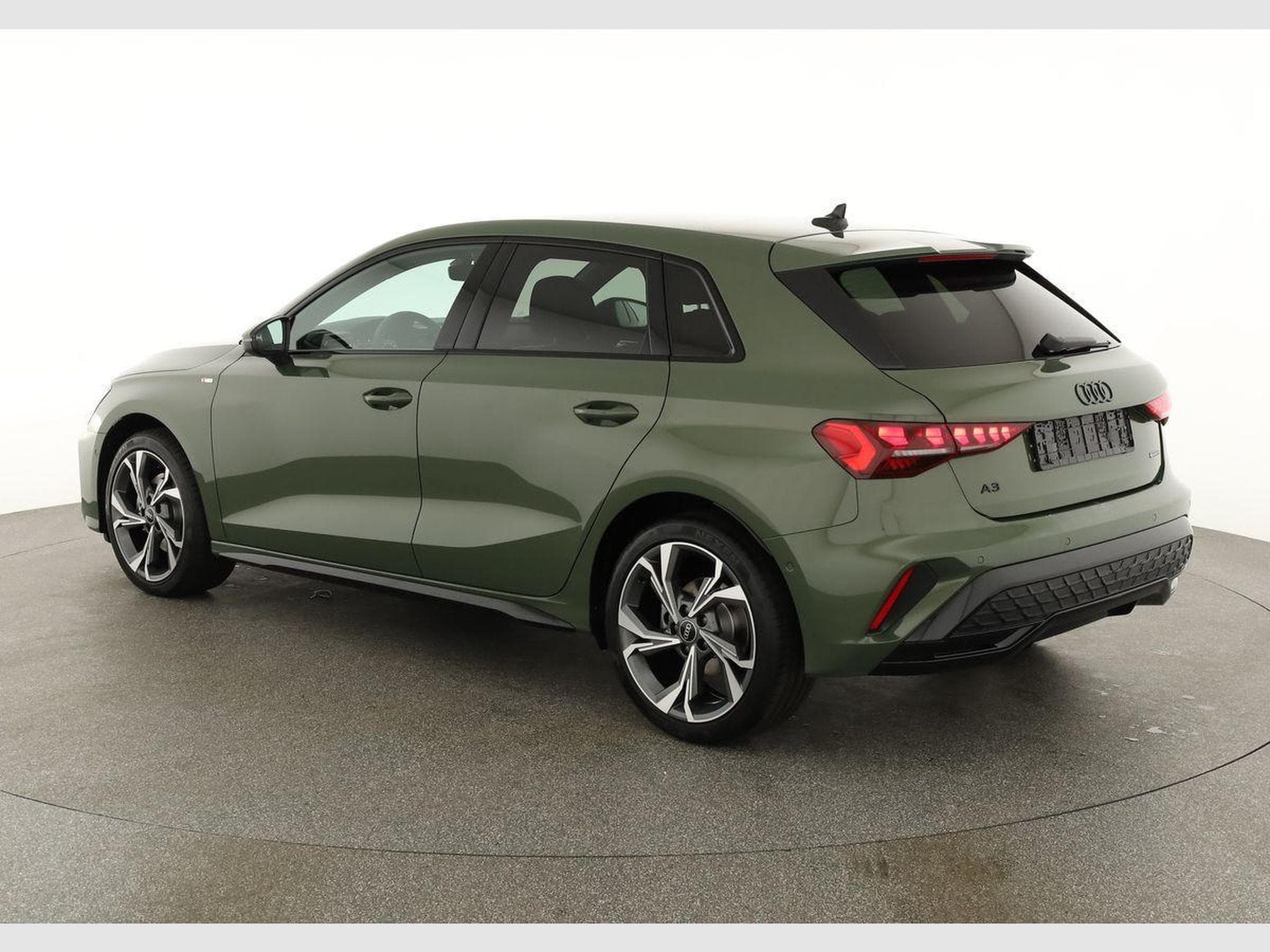 Audi A3 Sportback TFSI quattro 150 kW S line (2026) - Photo 3