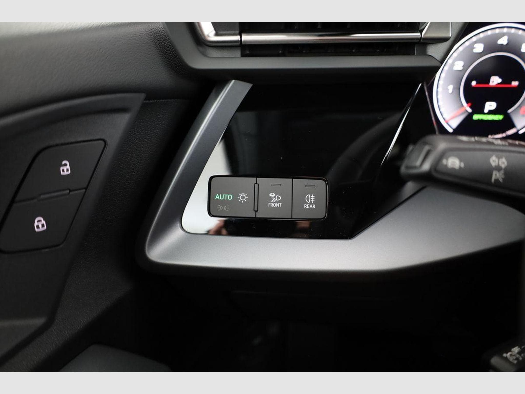 Audi A3 Sportback TFSI quattro 150 kW S line (2026) - Photo 8