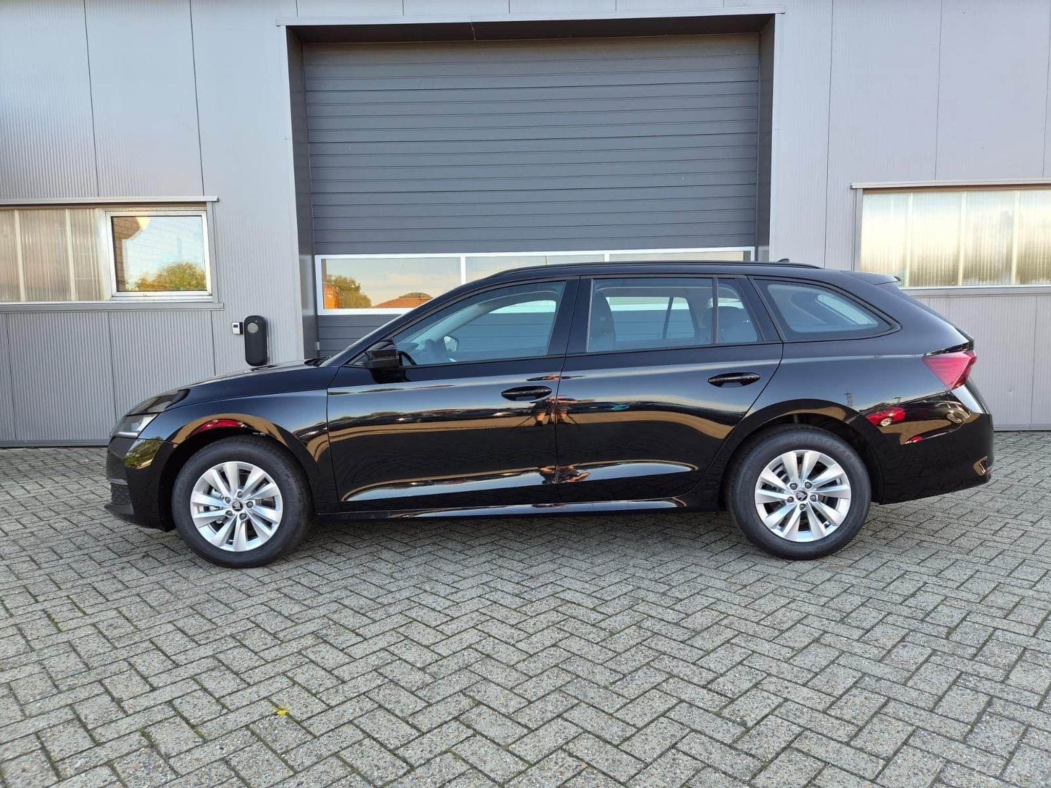 Skoda Octavia 1.5 TSI 150PS (2026) - Foto 2