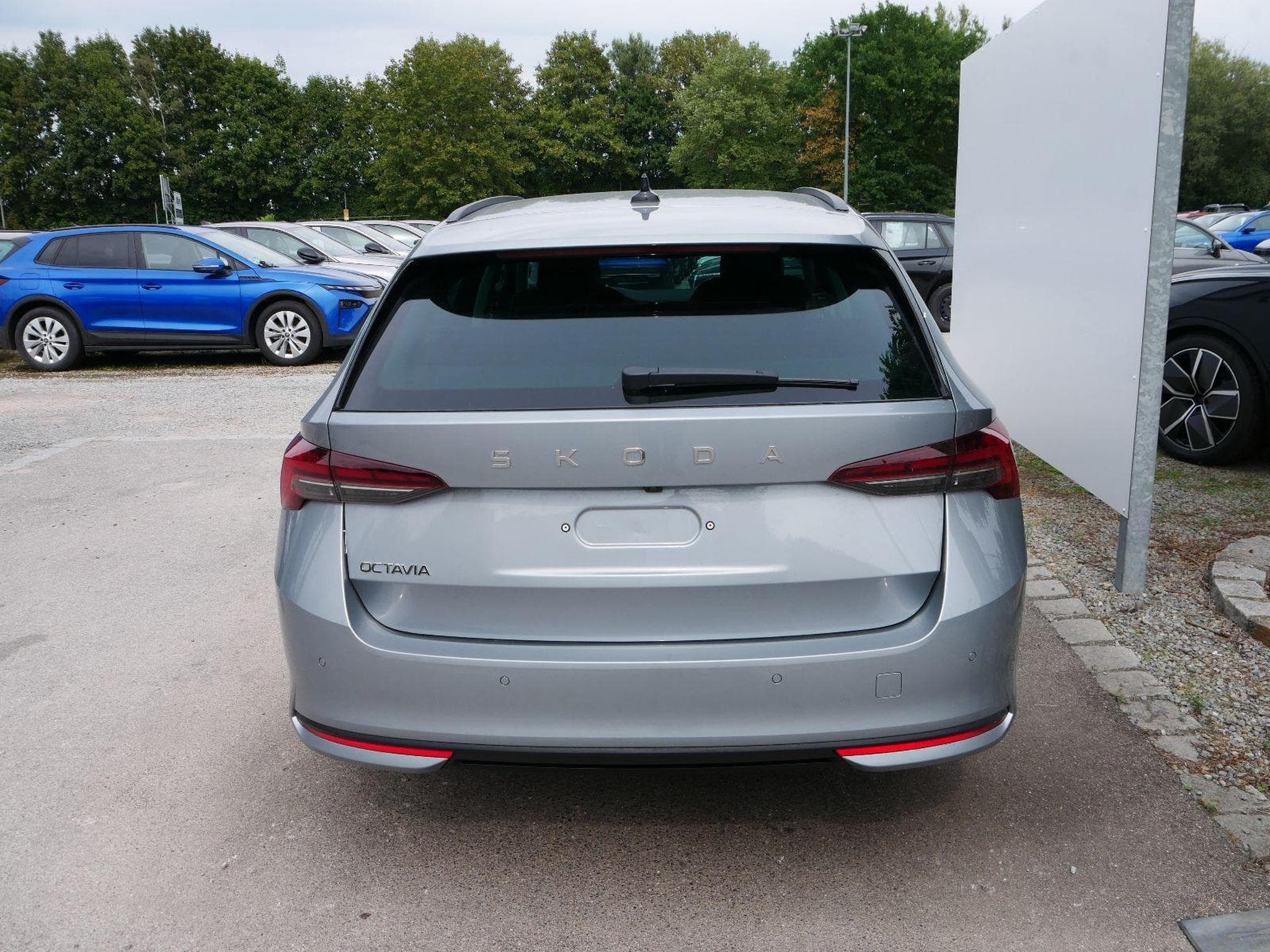 Skoda Octavia Selection (2026) - Foto 2