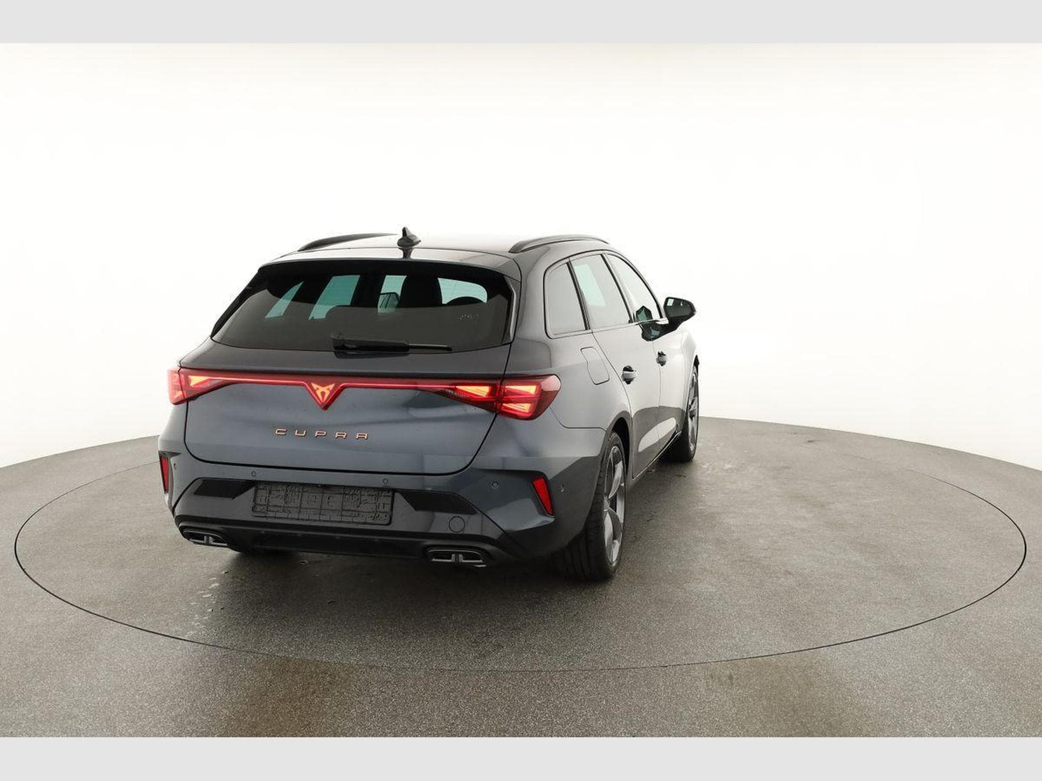 Cupra Leon 2.0 TSI 150 kW 4Drive (2026) - Photo 18