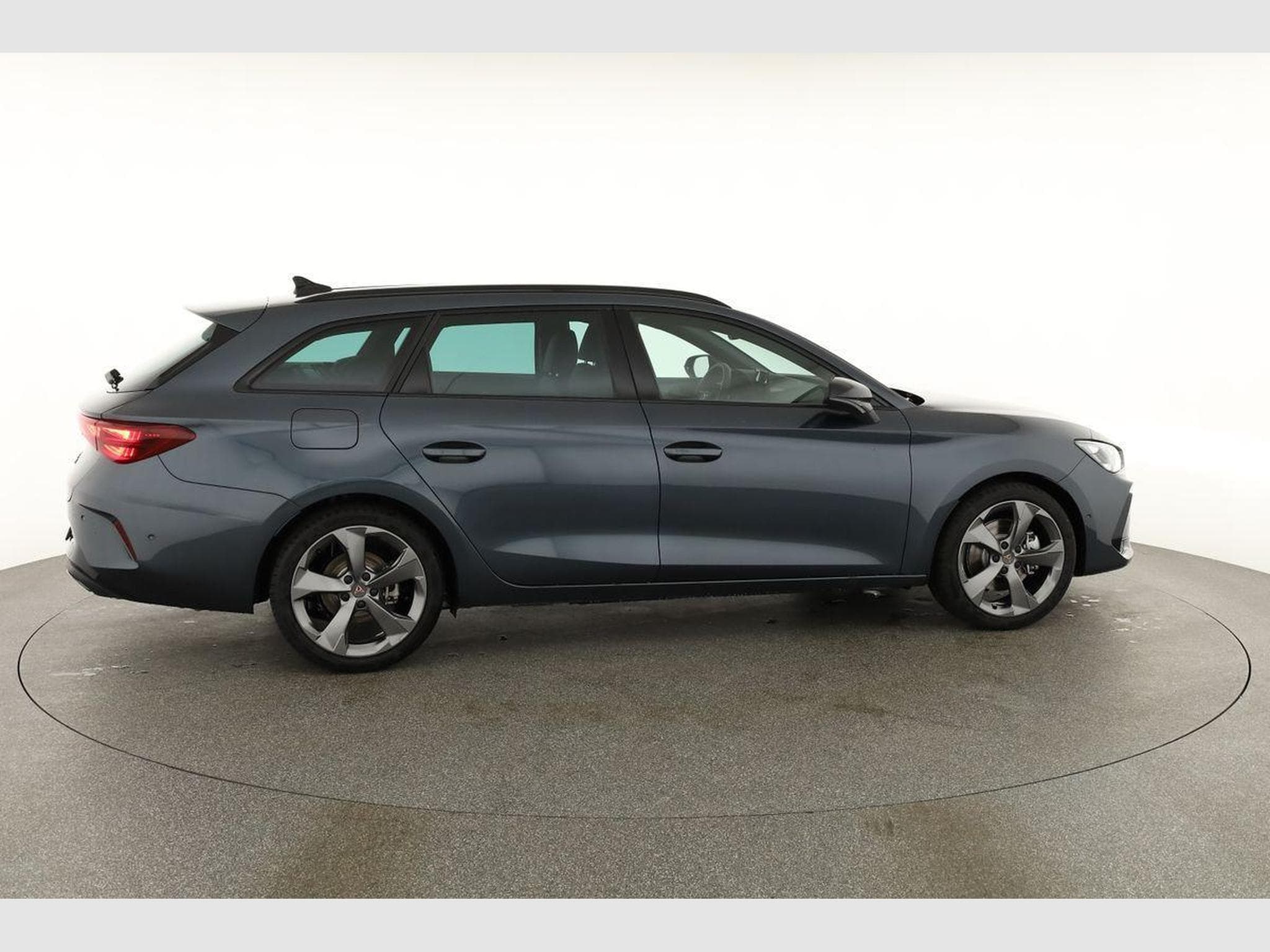 Cupra Leon 2.0 TSI 150 kW 4Drive (2026) - Photo 22