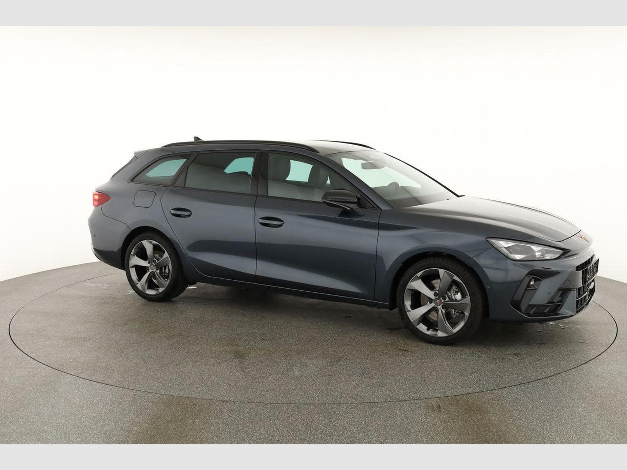 Cupra Leon 2.0 TSI 150 kW 4Drive (2026) - Photo 25