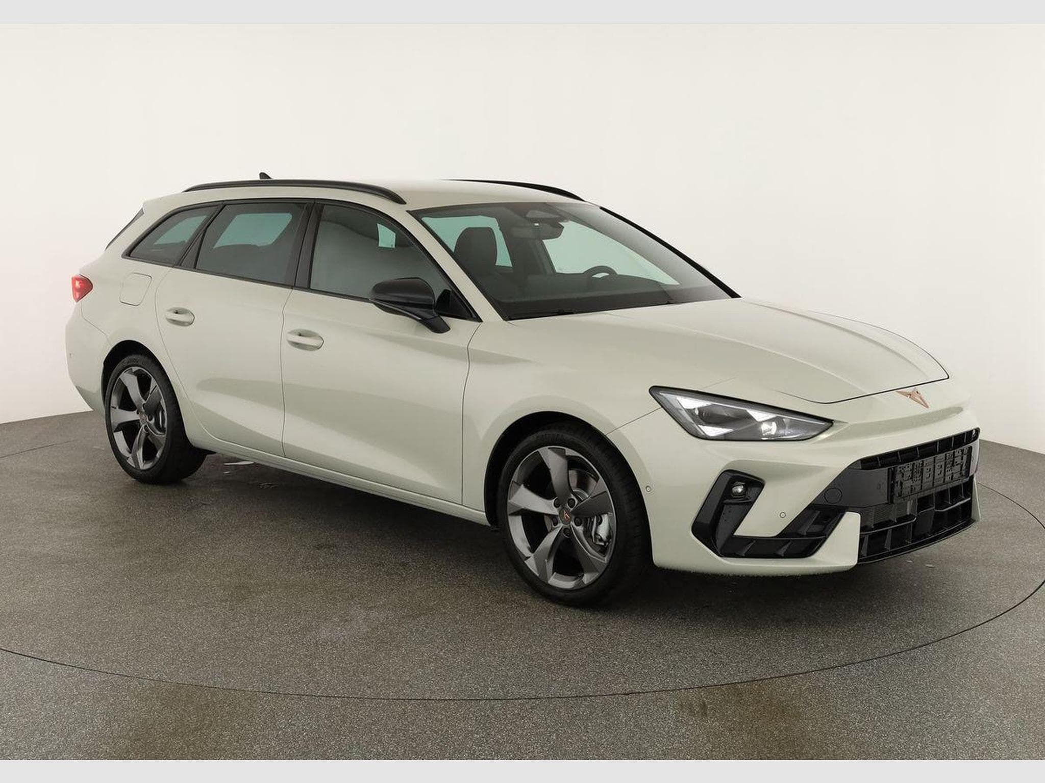 Cupra Leon 2.0 TSI 150 kW 4Drive (2026) - Photo 1
