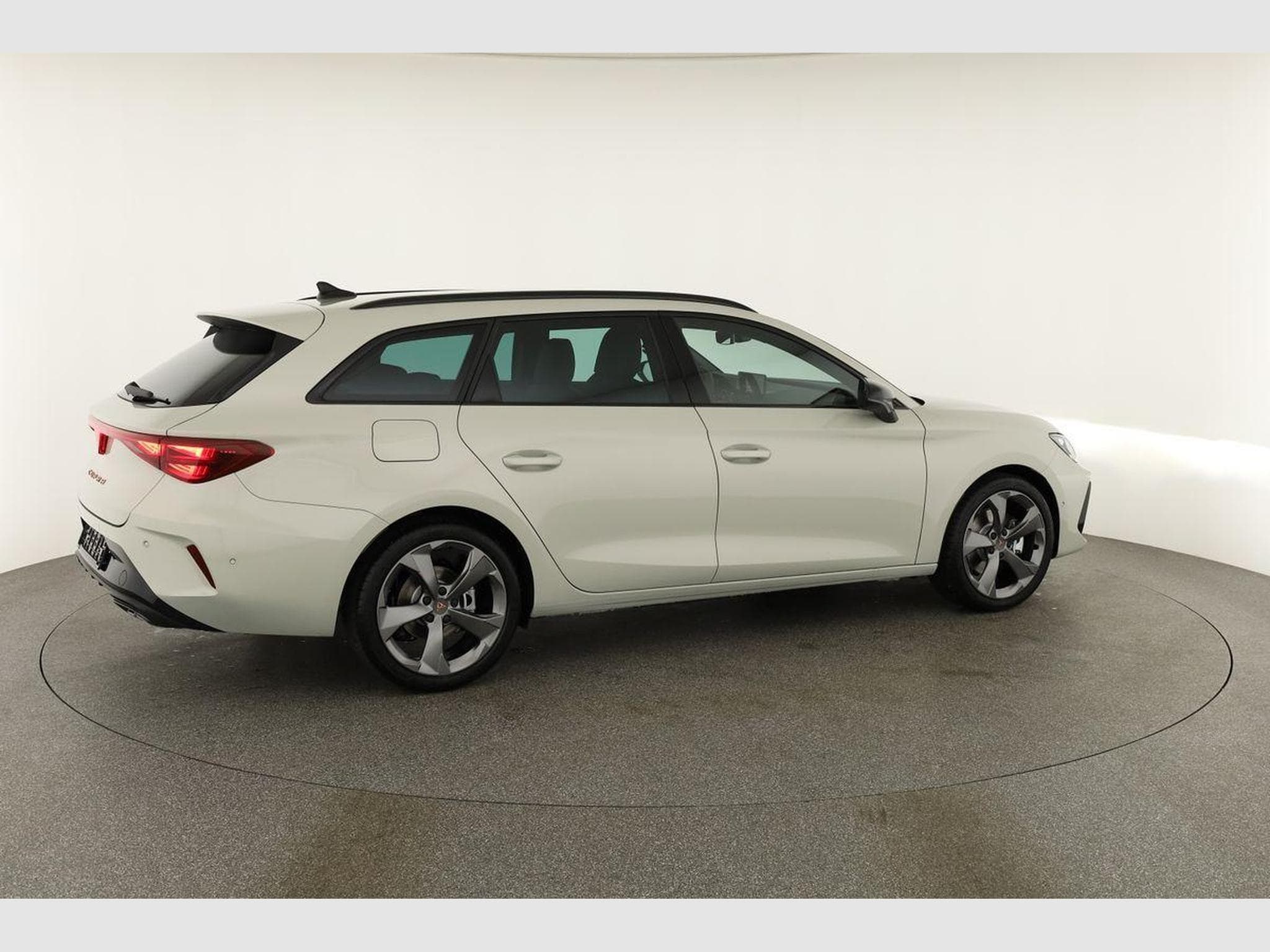 Cupra Leon 2.0 TSI 150 kW 4Drive (2026) - Photo 18