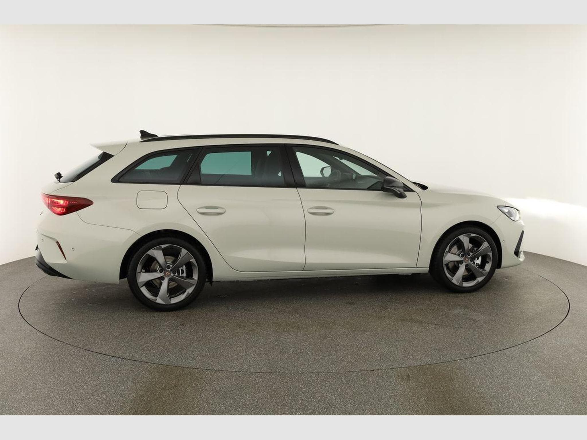 Cupra Leon 2.0 TSI 150 kW 4Drive (2026) - Photo 19