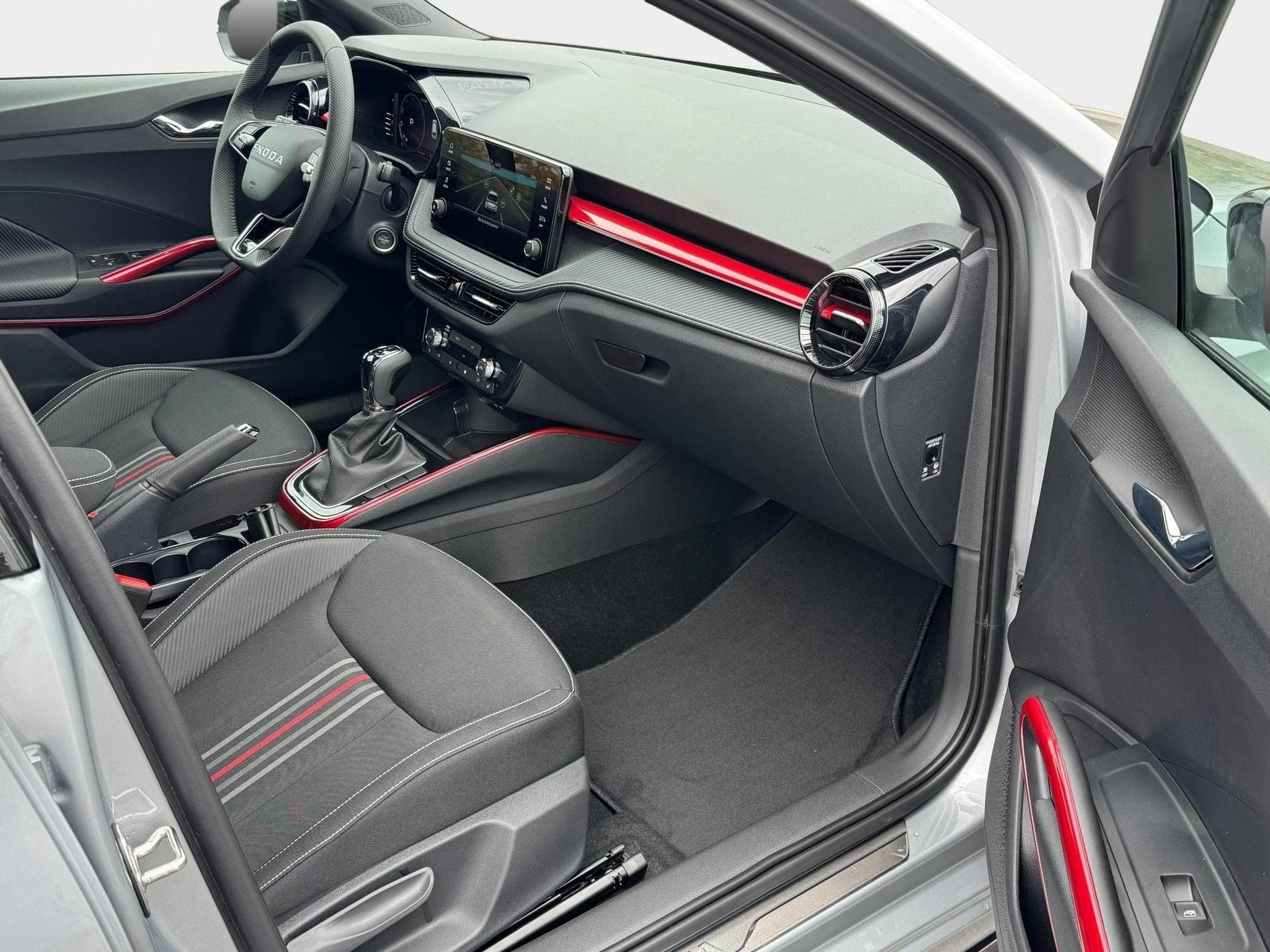 Skoda Fabia Monte Carlo (2026) - Photo 8