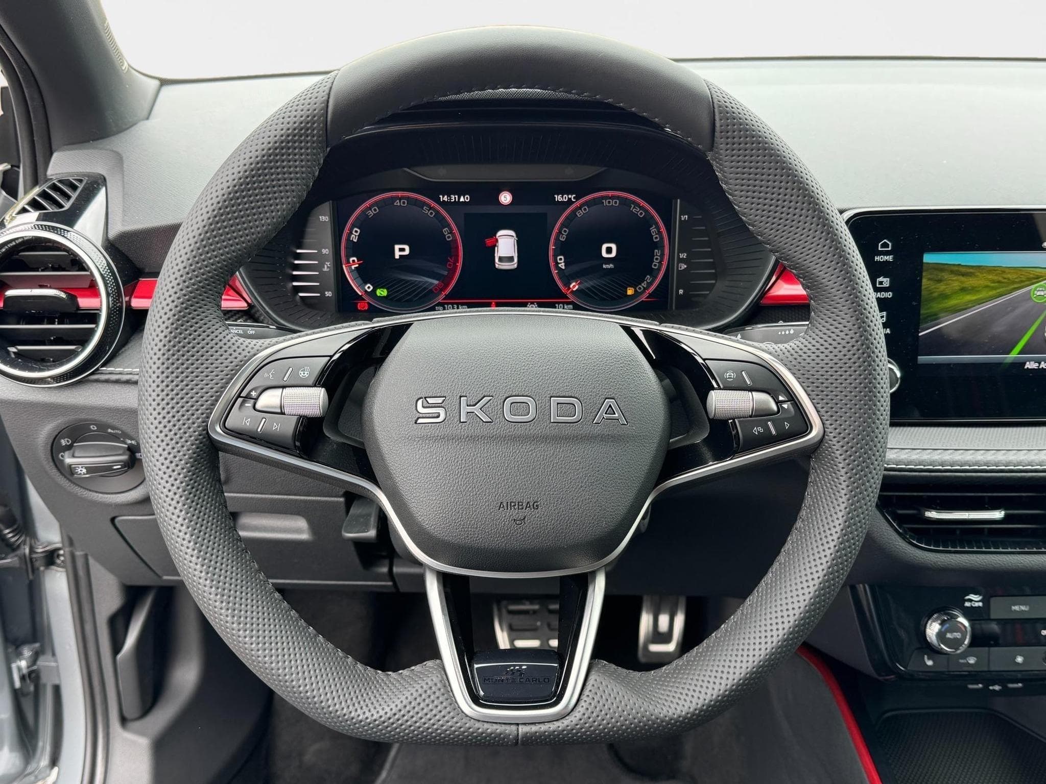 Skoda Fabia Monte Carlo (2026) - Photo 11