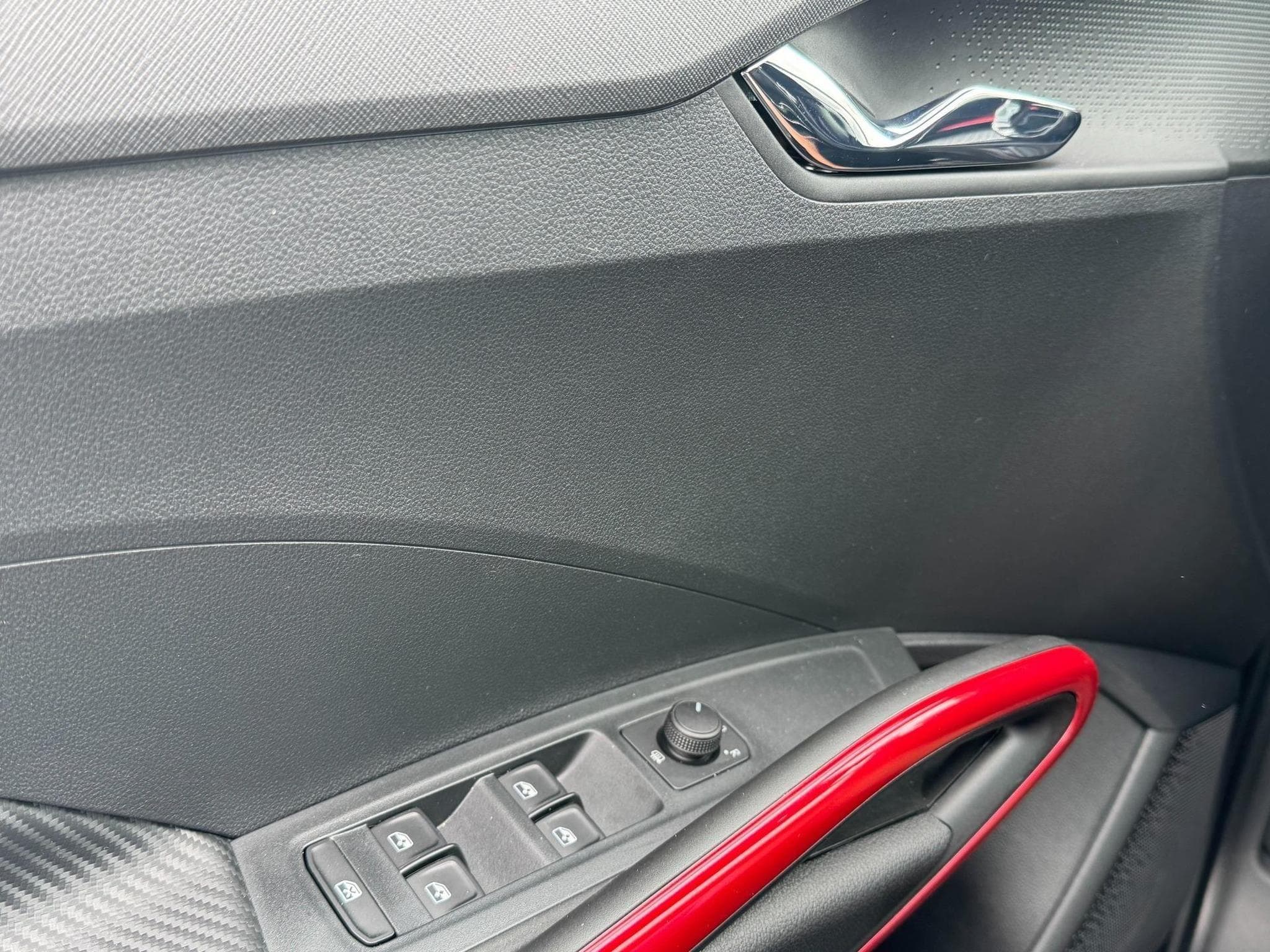 Skoda Fabia Monte Carlo (2026) - Photo 24
