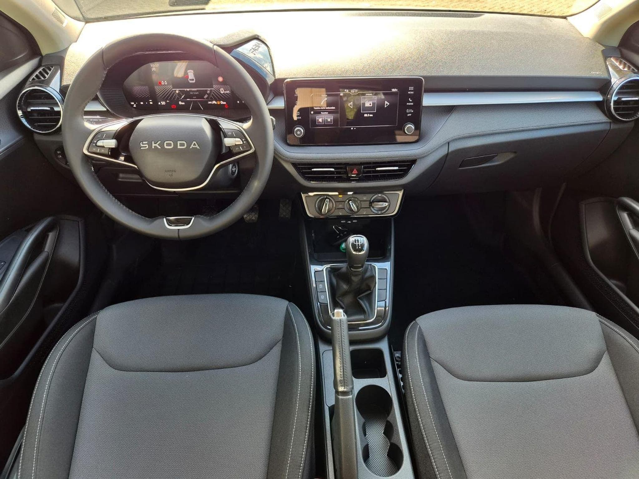 Skoda Fabia 1.0 TSI 95PS (2026) - Photo 10