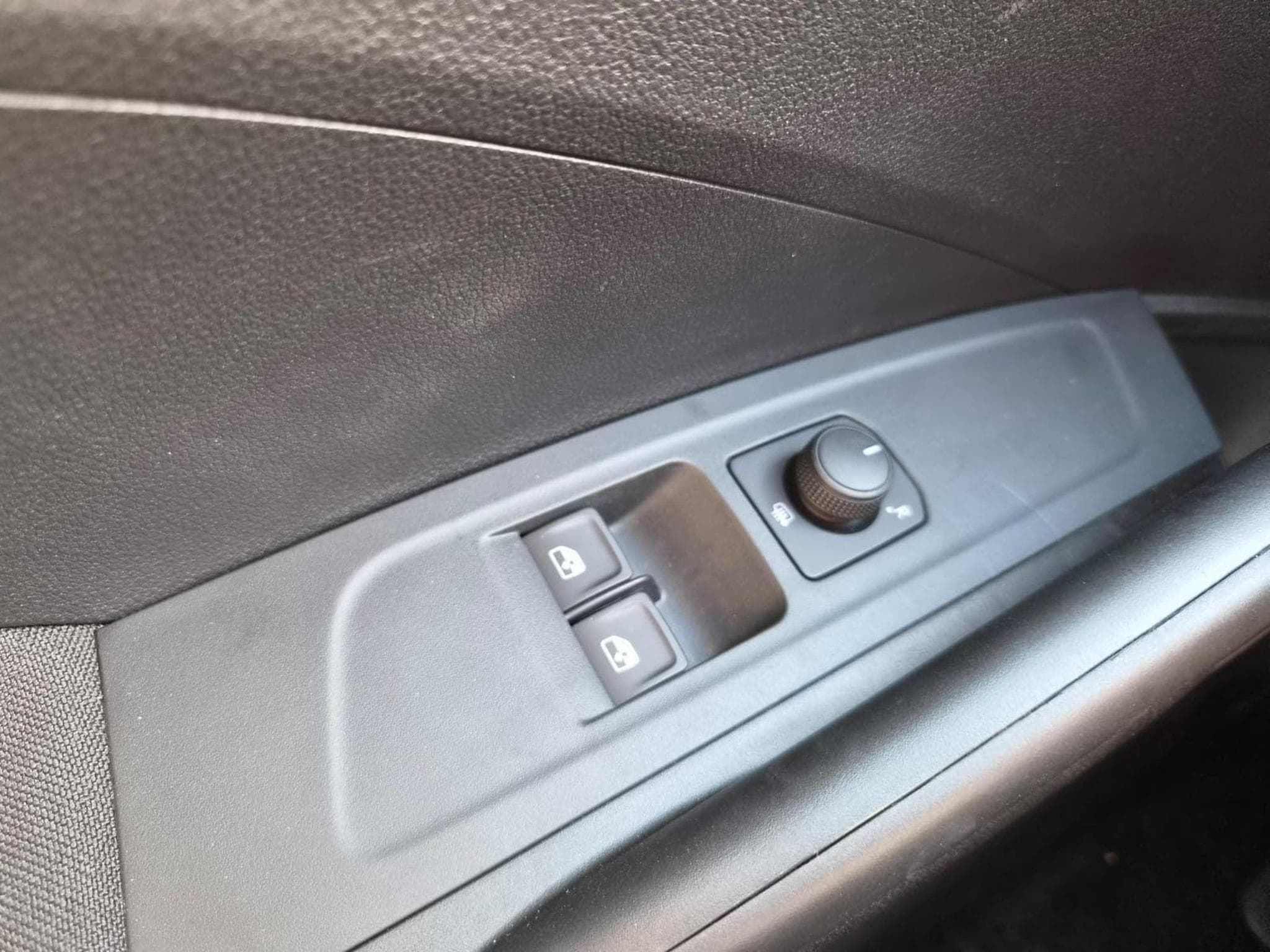 Skoda Fabia 1.0 TSI 95PS (2026) - Photo 13
