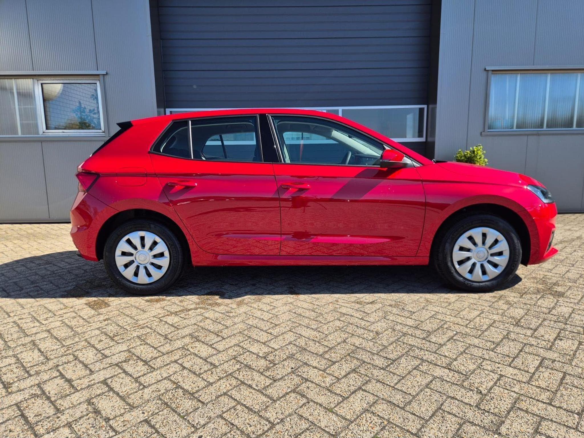 Skoda Fabia 1.0 TSI 95PS (2026) - Photo 5