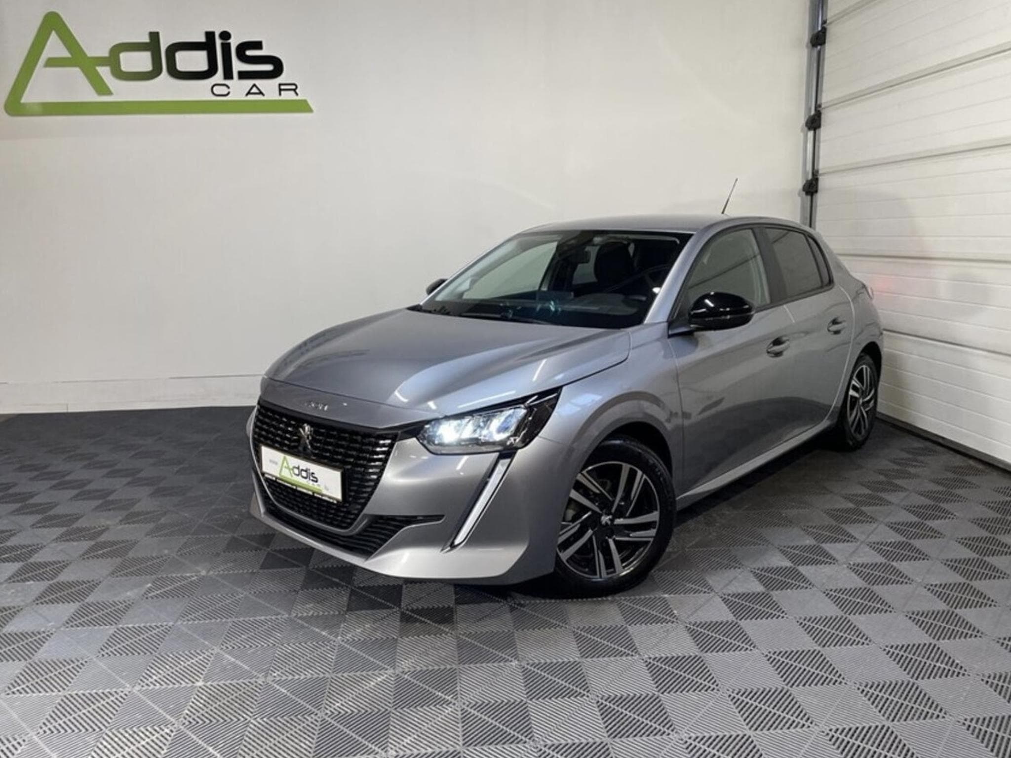 Peugeot 208 1.2 ESSENCE 75 CV ALLURE STYLE CARPLAY 5P (2023) - Foto 1