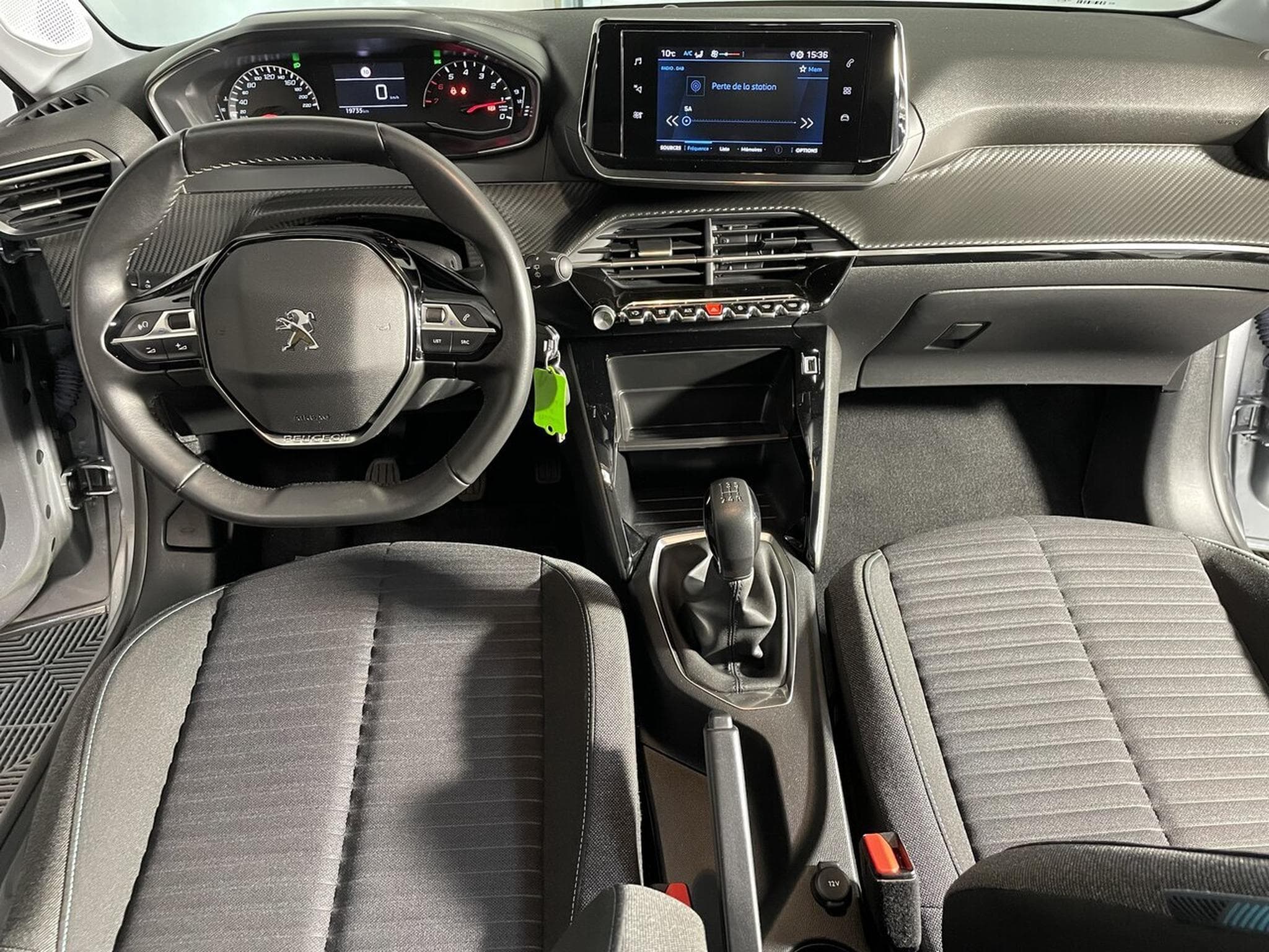 Peugeot 208 1.2 ESSENCE 75 CV ALLURE STYLE CARPLAY 5P (2023) - Foto 3