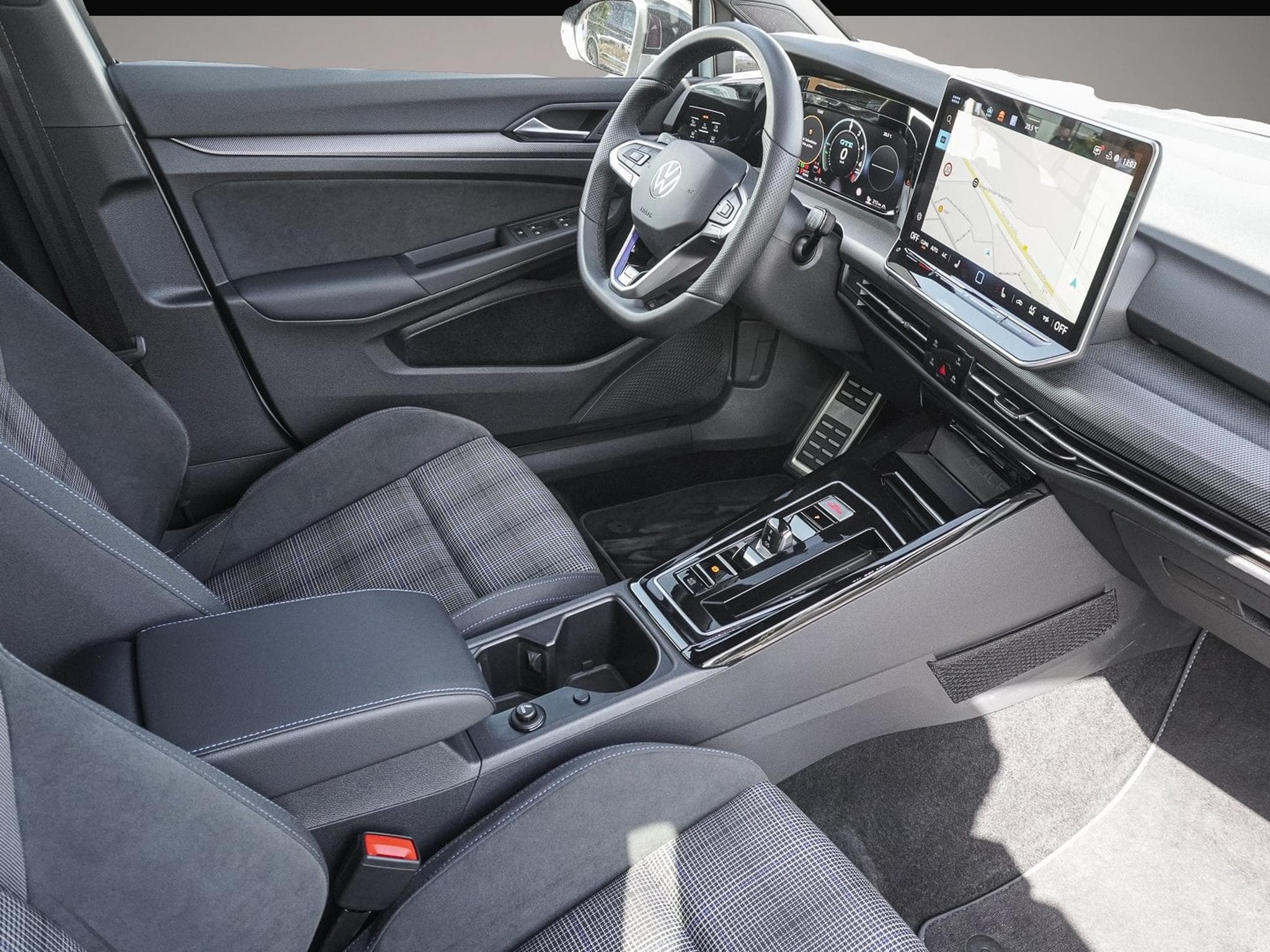 VW Golf (2025) - Photo 6