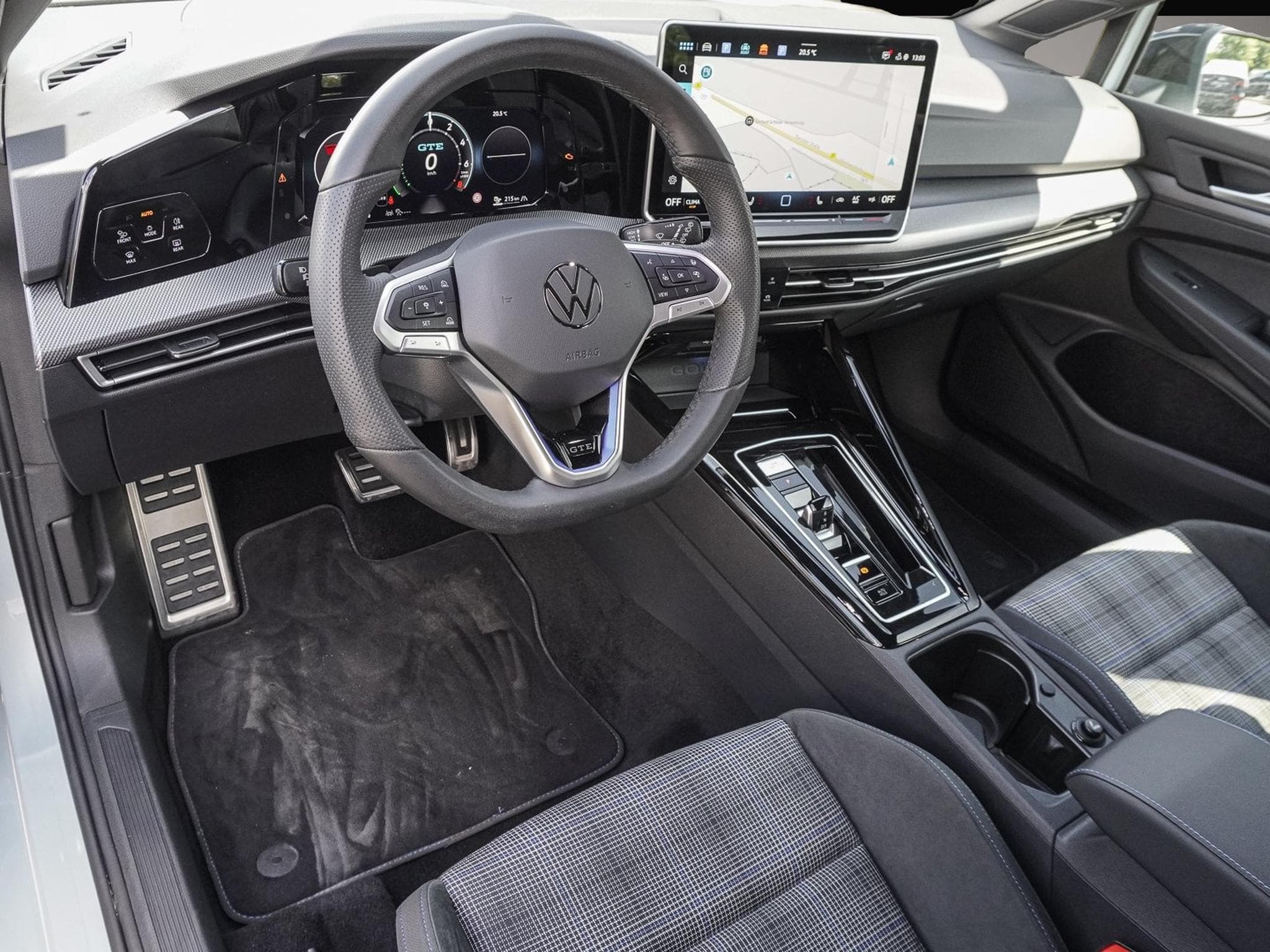 VW Golf (2025) - Photo 7