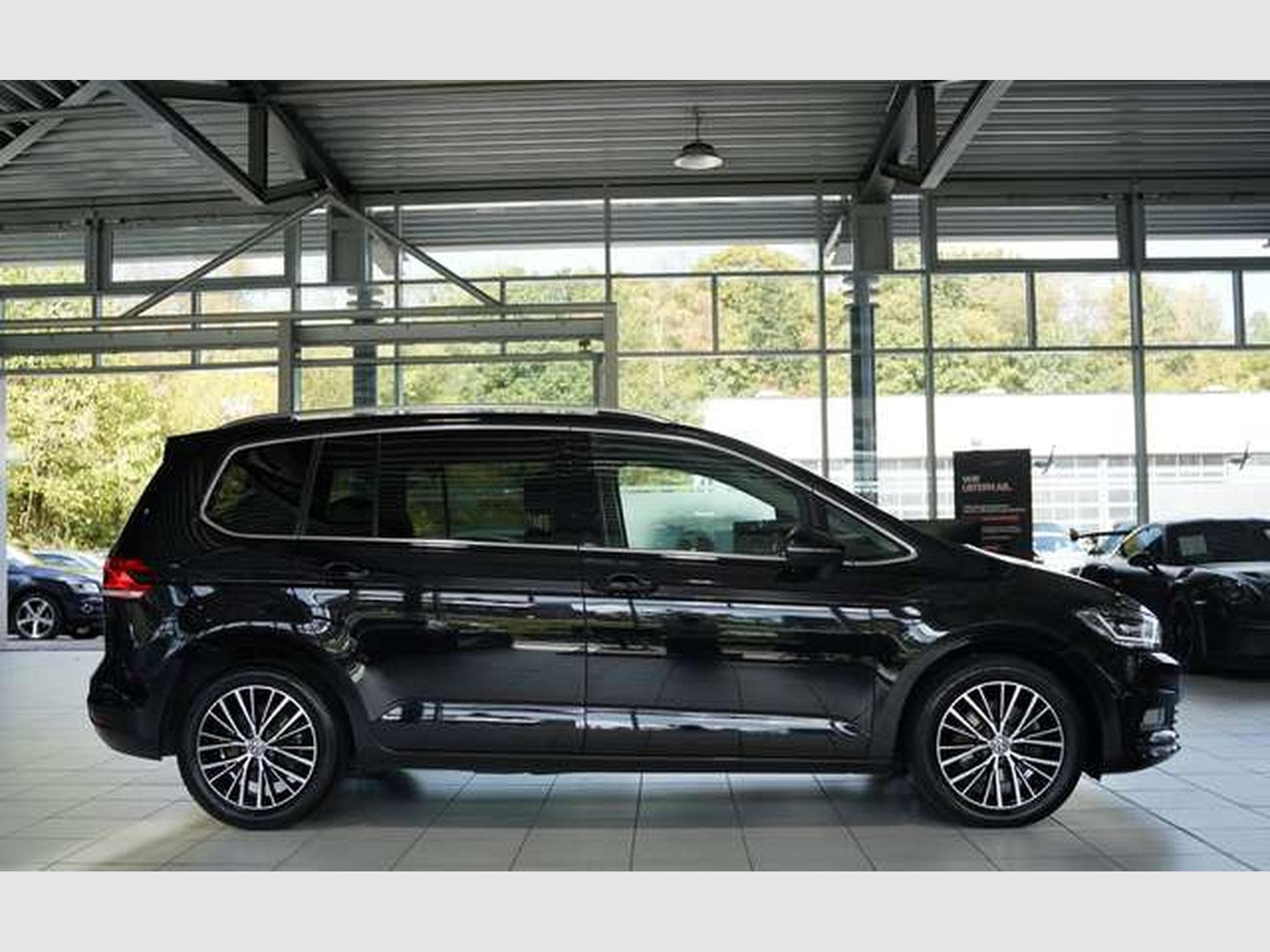 VW Touran Highline BMT *Massage *KAM *ACC *7-Sitzer (2016) - Photo 6