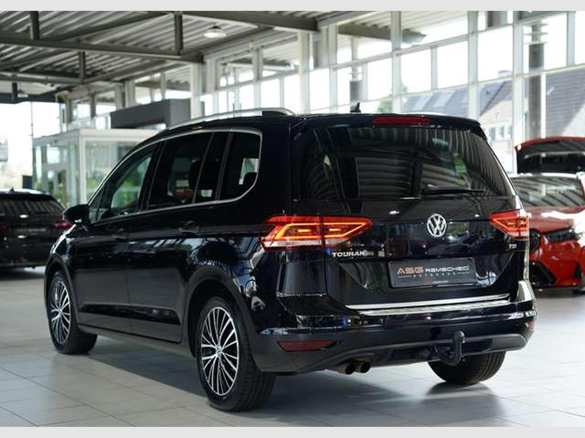VW Touran Highline BMT *Massage *KAM *ACC *7-Sitzer (2016) - Photo 9