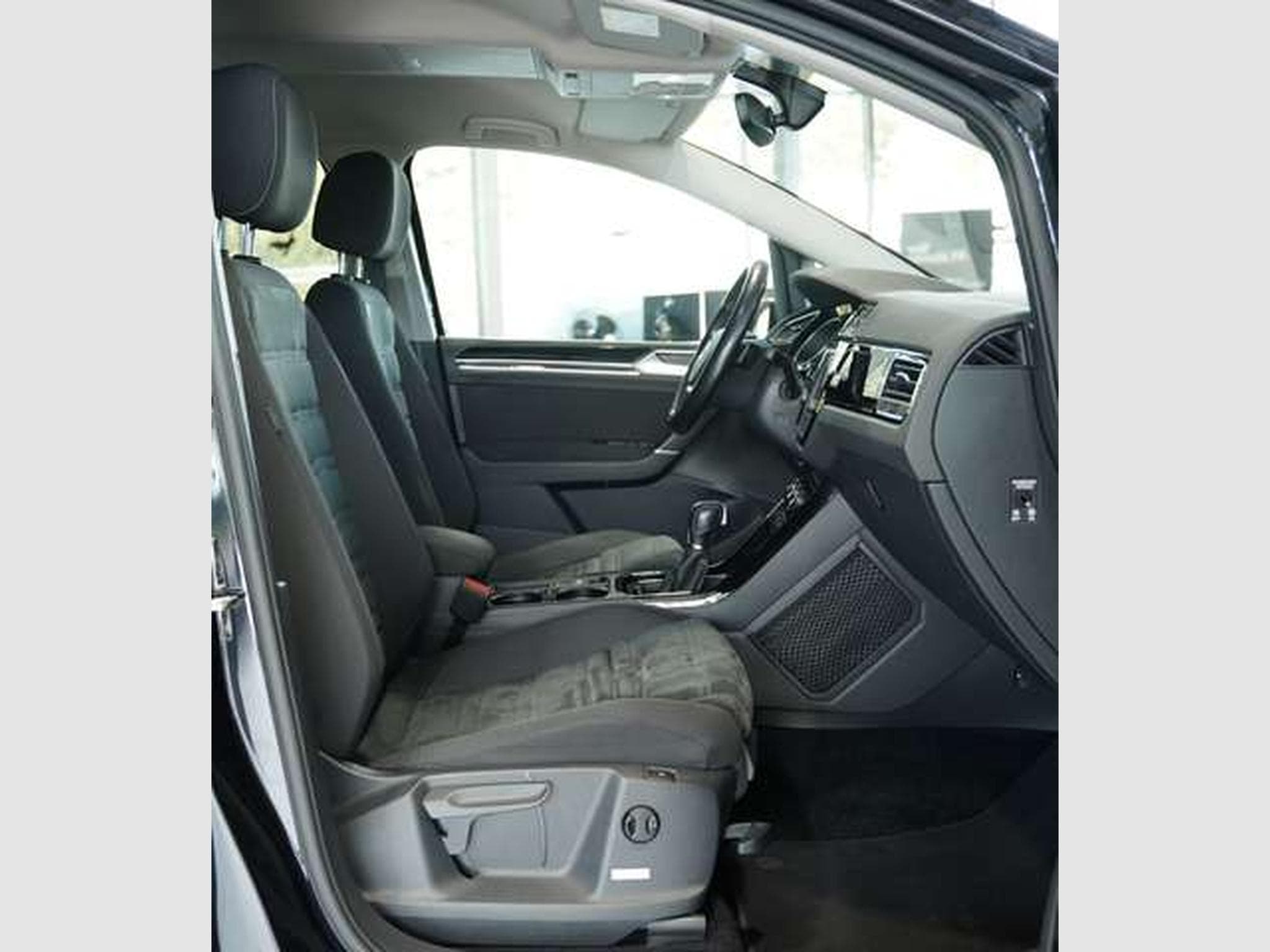 VW Touran Highline BMT *Massage *KAM *ACC *7-Sitzer (2016) - Photo 15