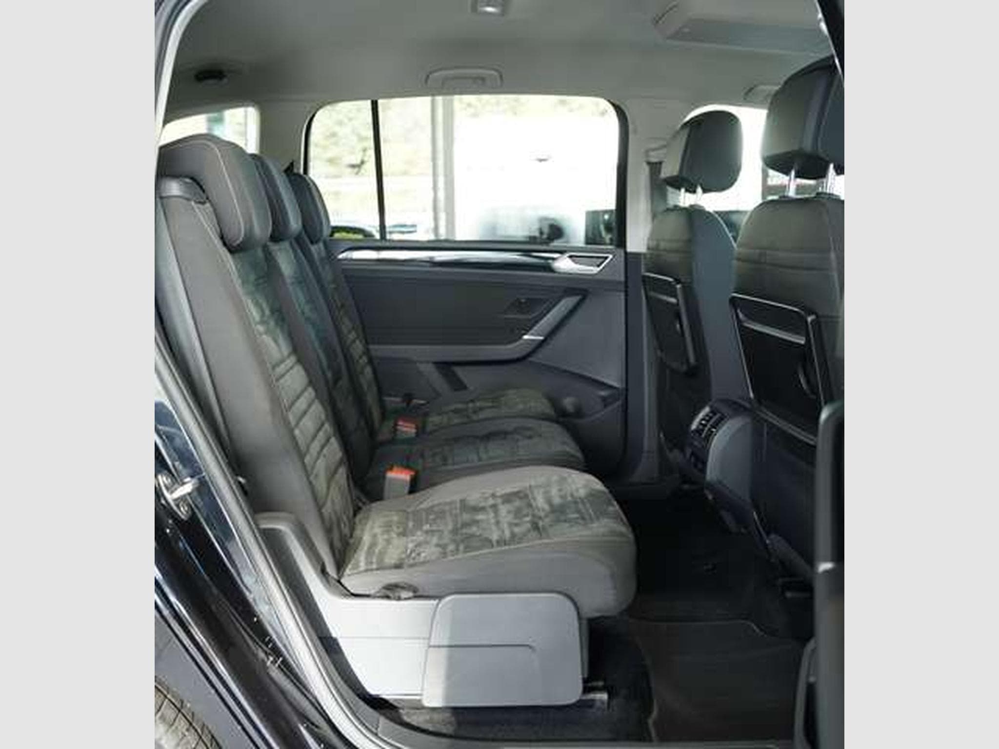 VW Touran Highline BMT *Massage *KAM *ACC *7-Sitzer (2016) - Photo 20