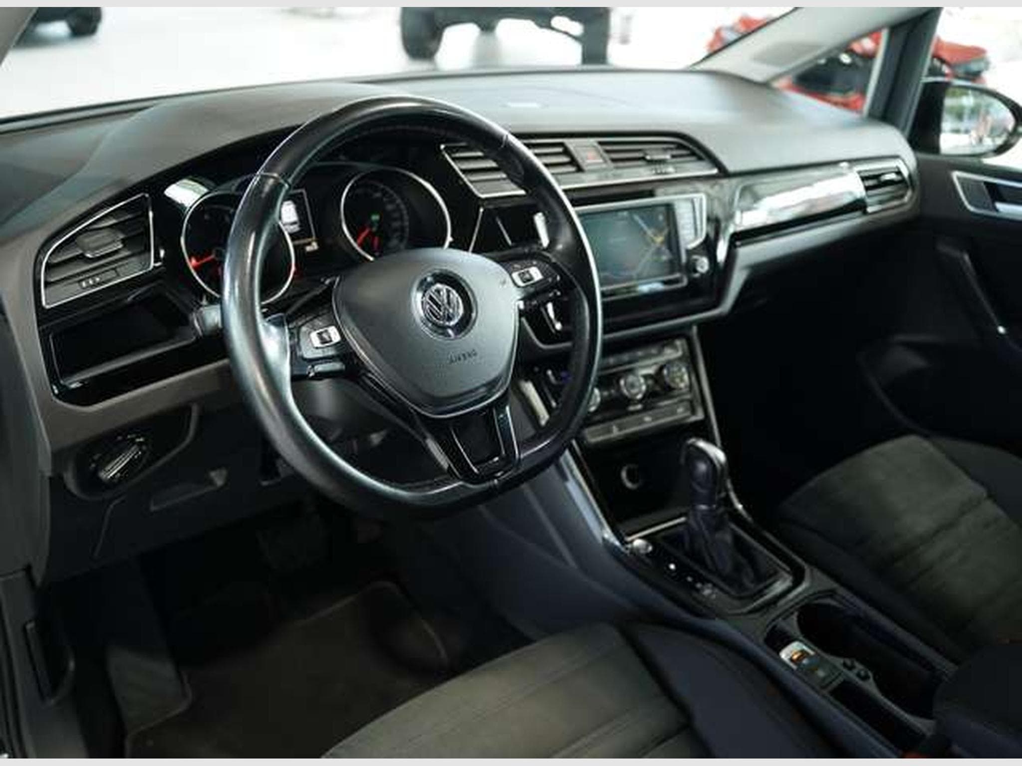 VW Touran Highline BMT *Massage *KAM *ACC *7-Sitzer (2016) - Photo 26