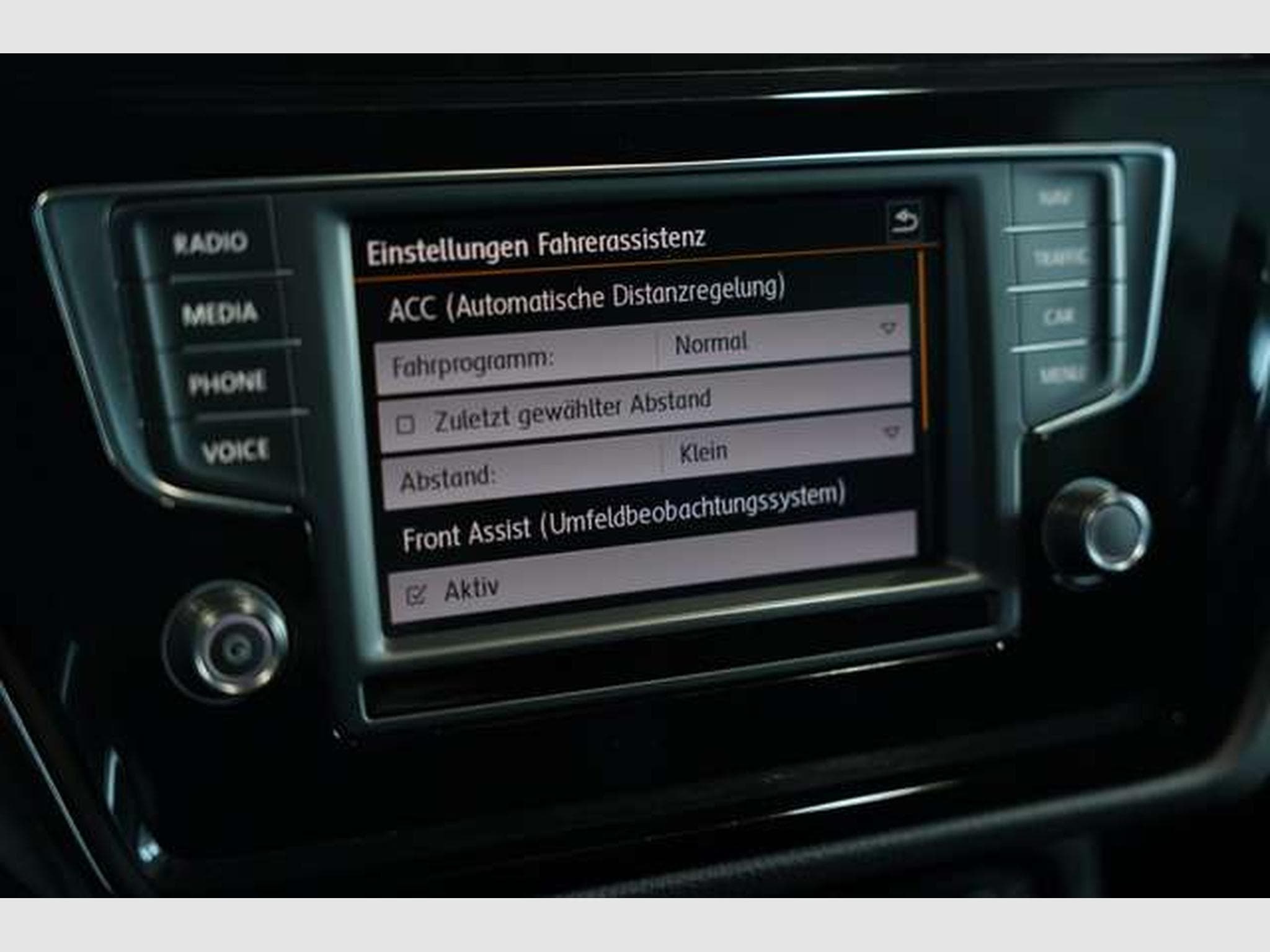 VW Touran Highline BMT *Massage *KAM *ACC *7-Sitzer (2016) - Photo 33