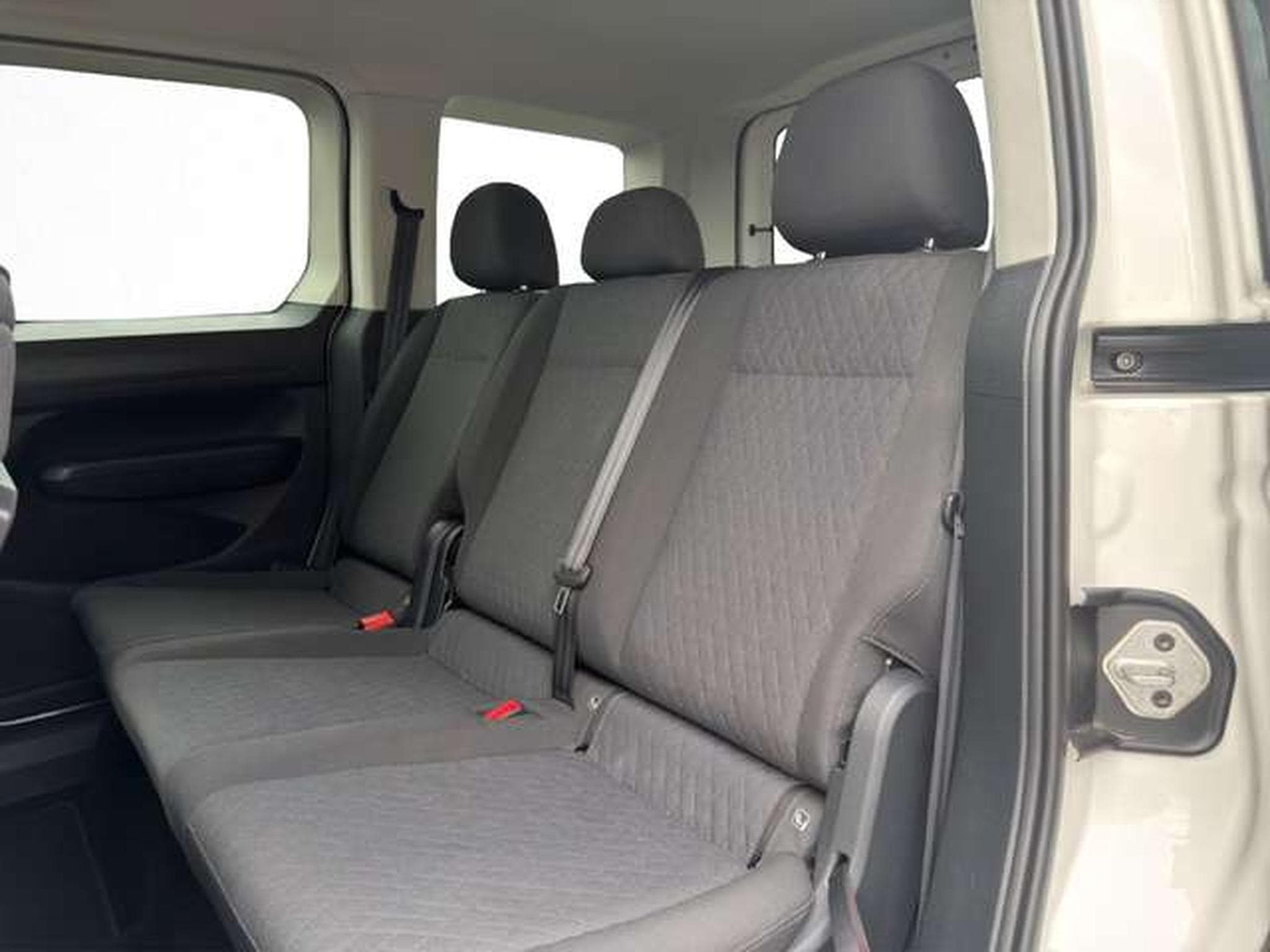 VW Caddy Edition 2.0TDI DSG/LED/AHK/SHZ/17" Alu (2025) - Photo 12